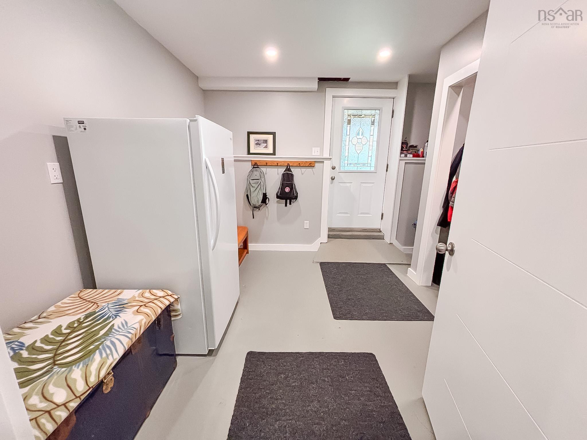 $549,000.00: 11951 Highway 3, Spectacle Lakes