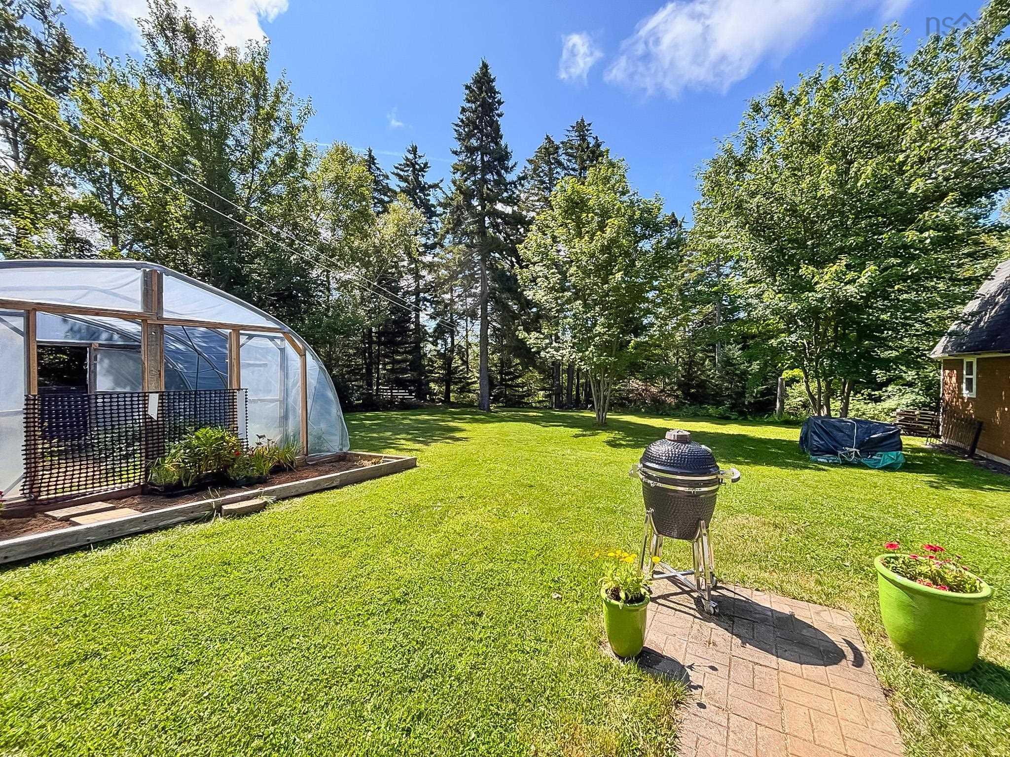 $549,000.00: 11951 Highway 3, Spectacle Lakes