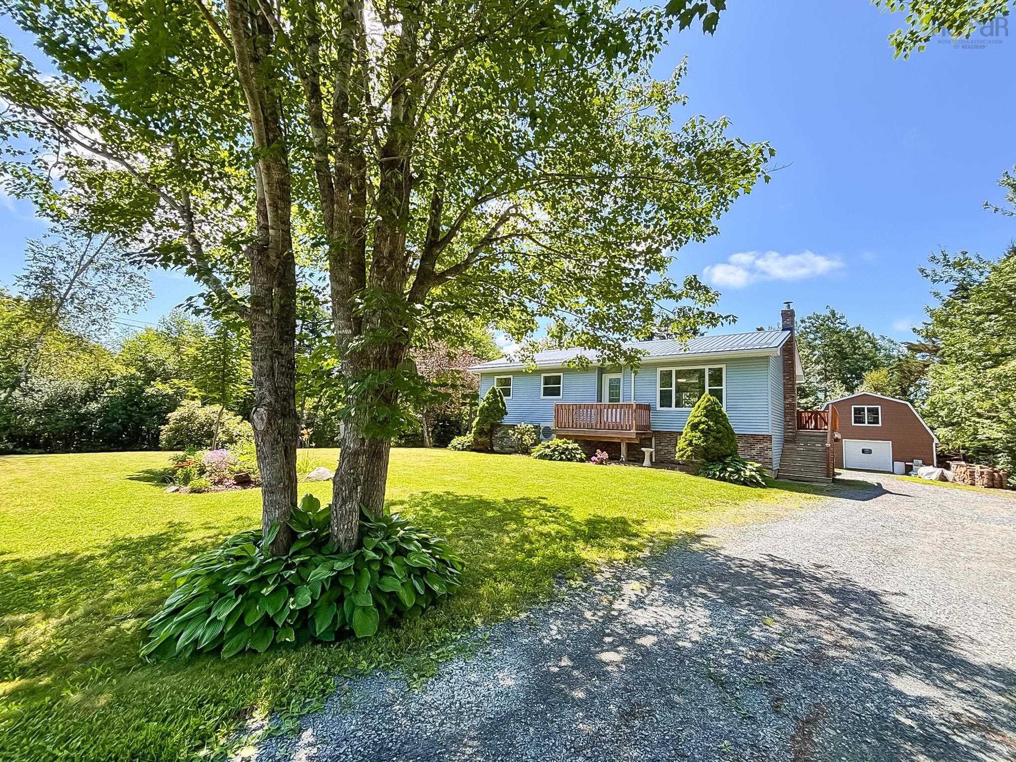 $549,000.00: 11951 Highway 3, Spectacle Lakes