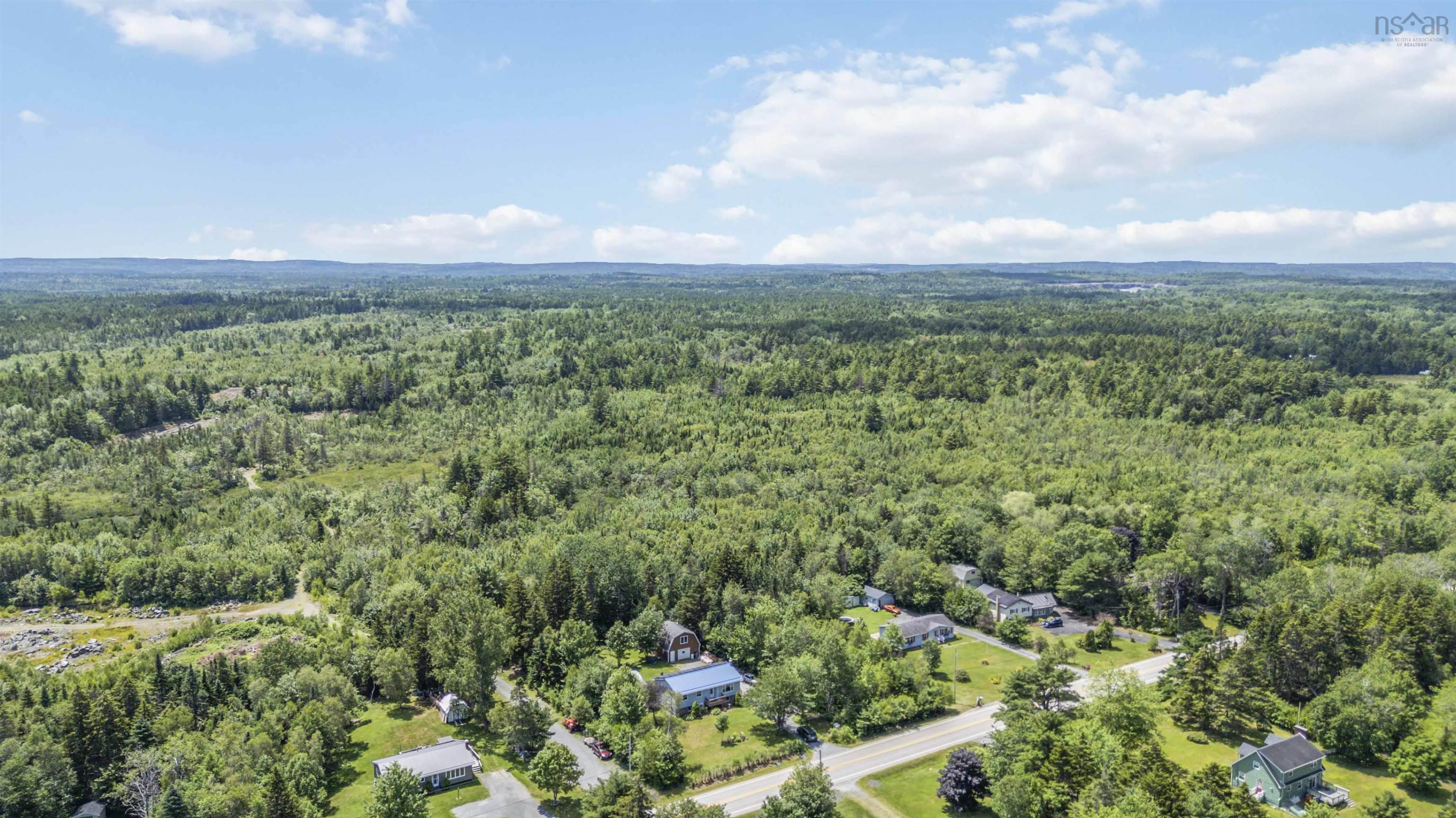 $549,000.00: 11951 Highway 3, Spectacle Lakes