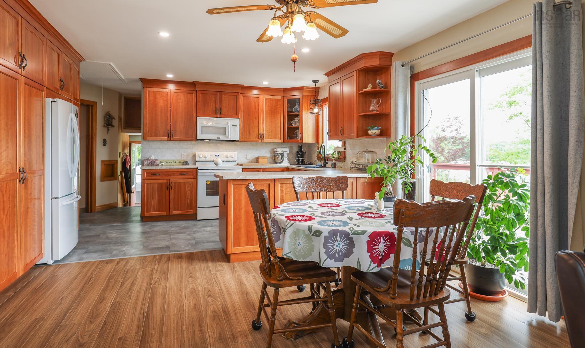 $569,900.00: 998 Mood Road, Summerville