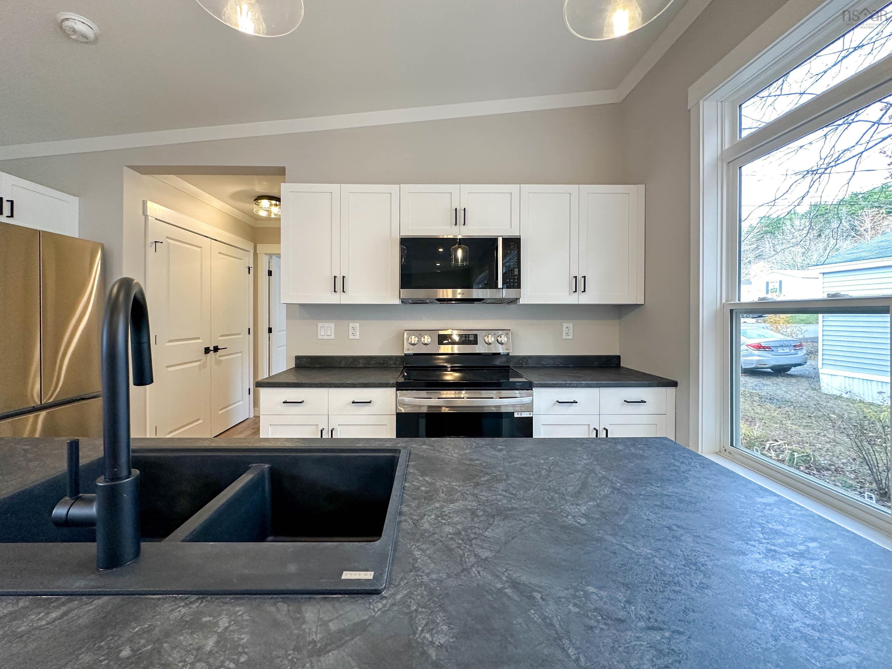 $289,900.00: 12 RICHARDS Street, Bridgewater