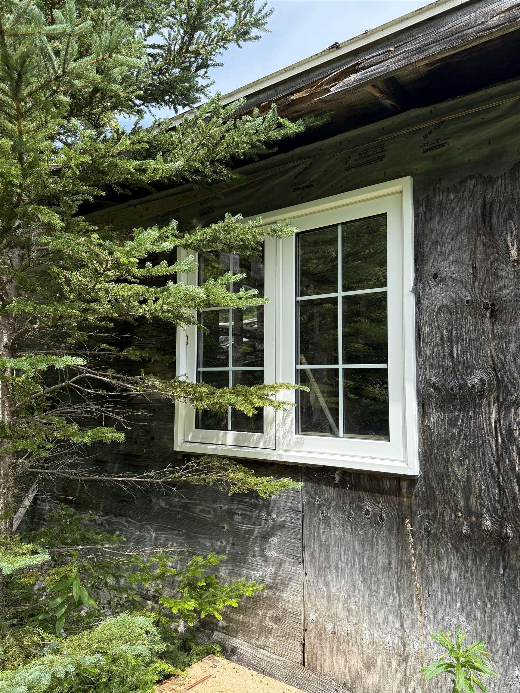 $99,000.00: 5569 Highway 105 Highway, Port Bevis