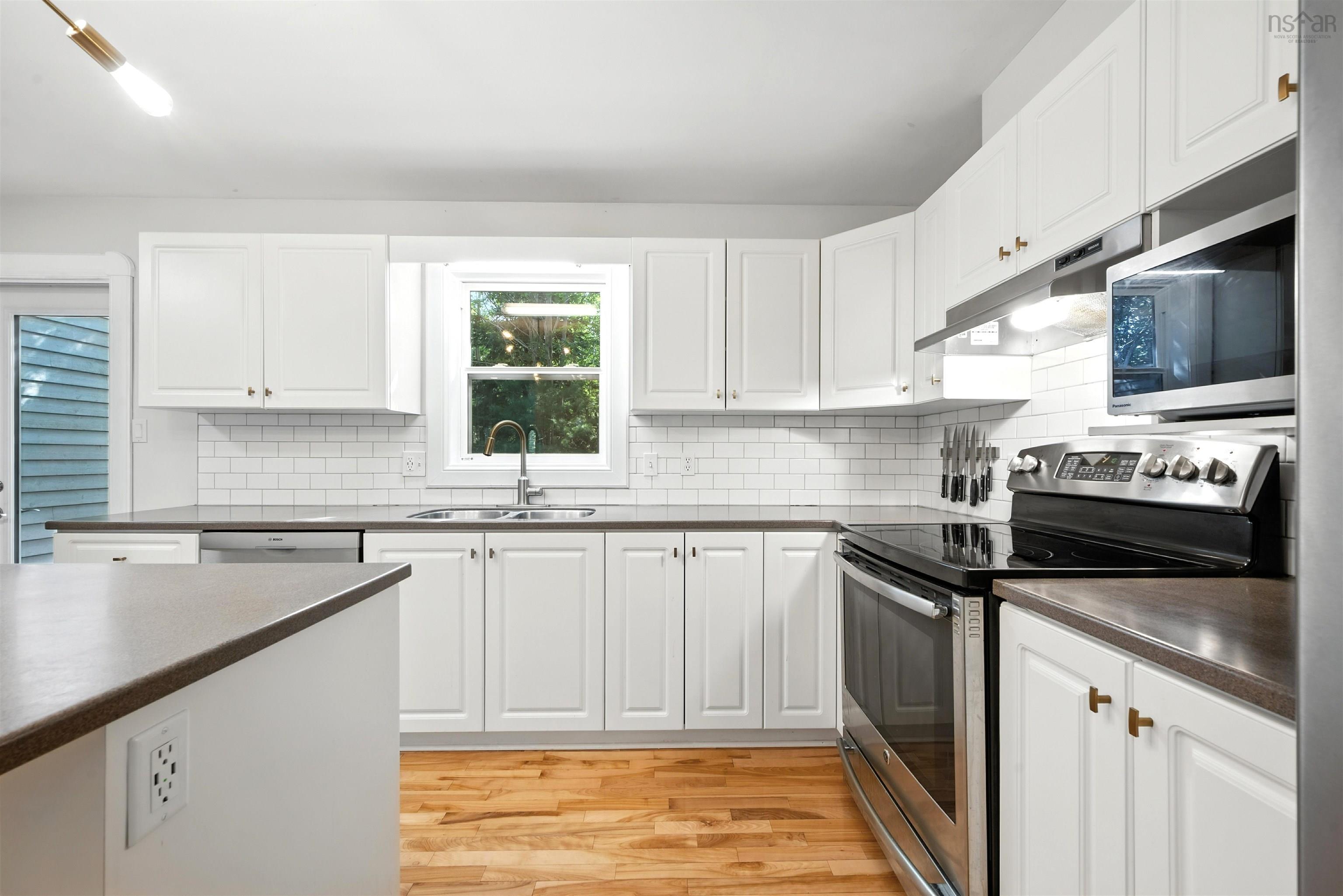 $759,900.00: 221 Spinnaker Drive, Halifax Peninsula