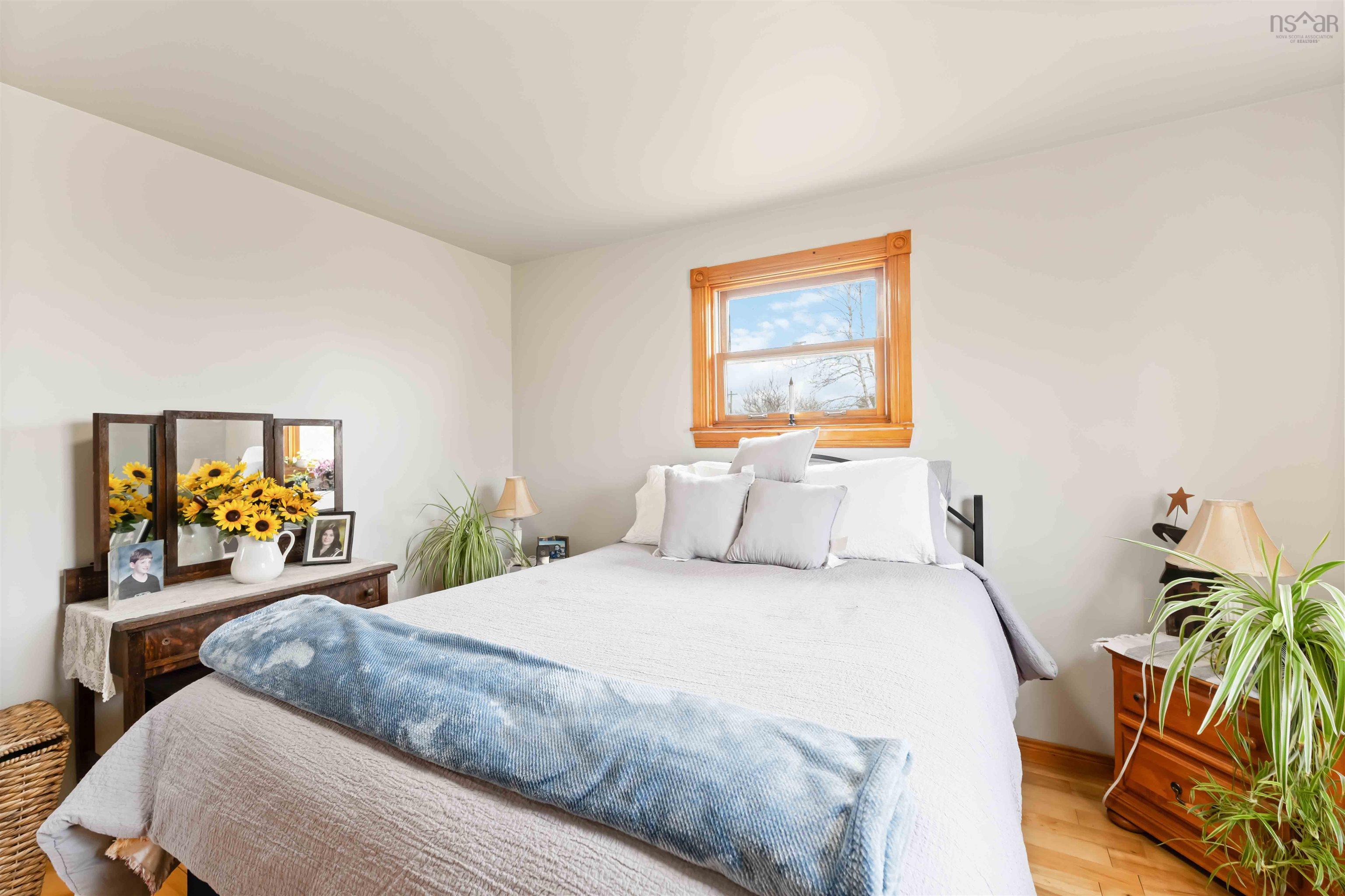 $525,000.00: 311 Morden Road, Selfridge Corner