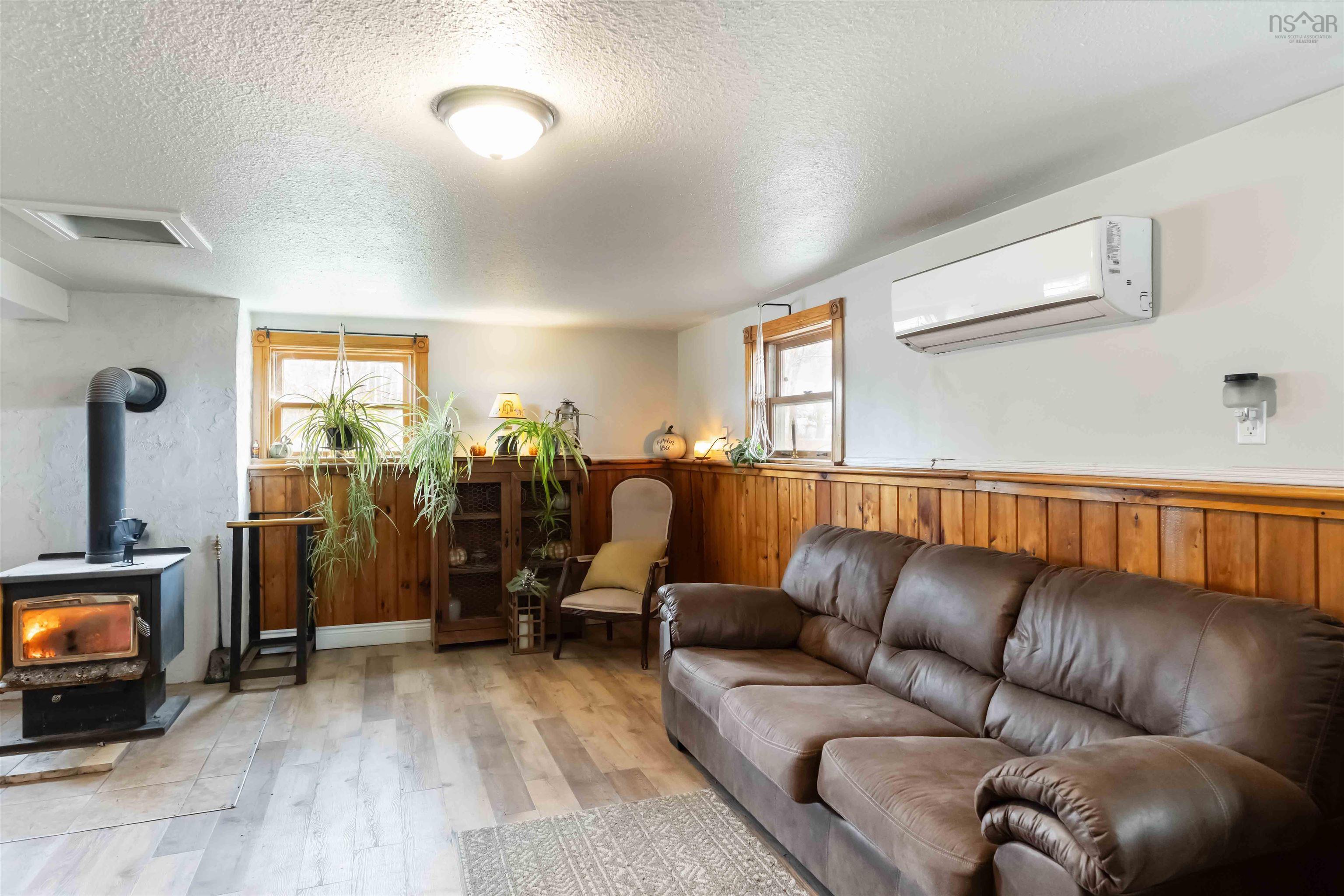$525,000.00: 311 Morden Road, Selfridge Corner