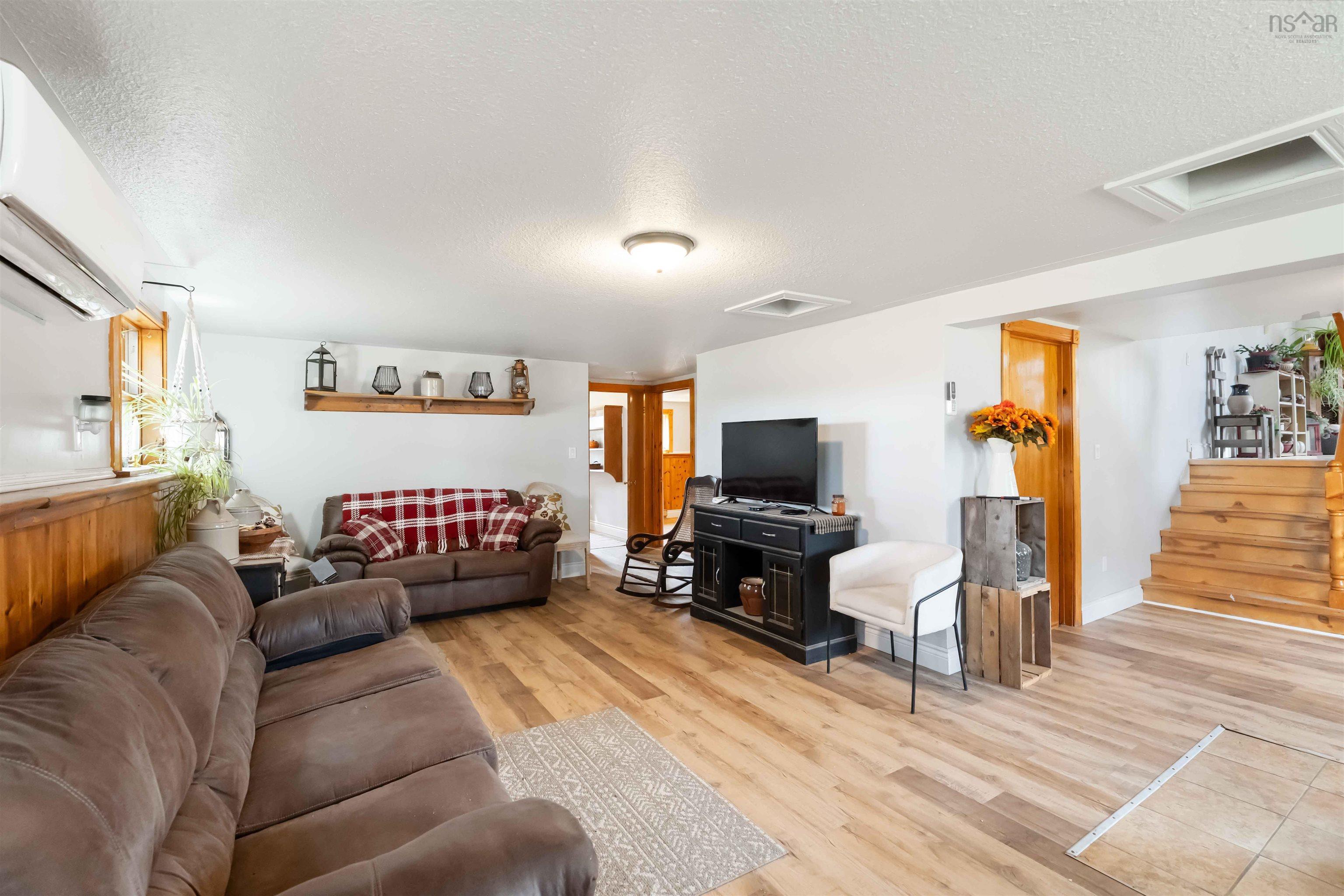 $525,000.00: 311 Morden Road, Selfridge Corner