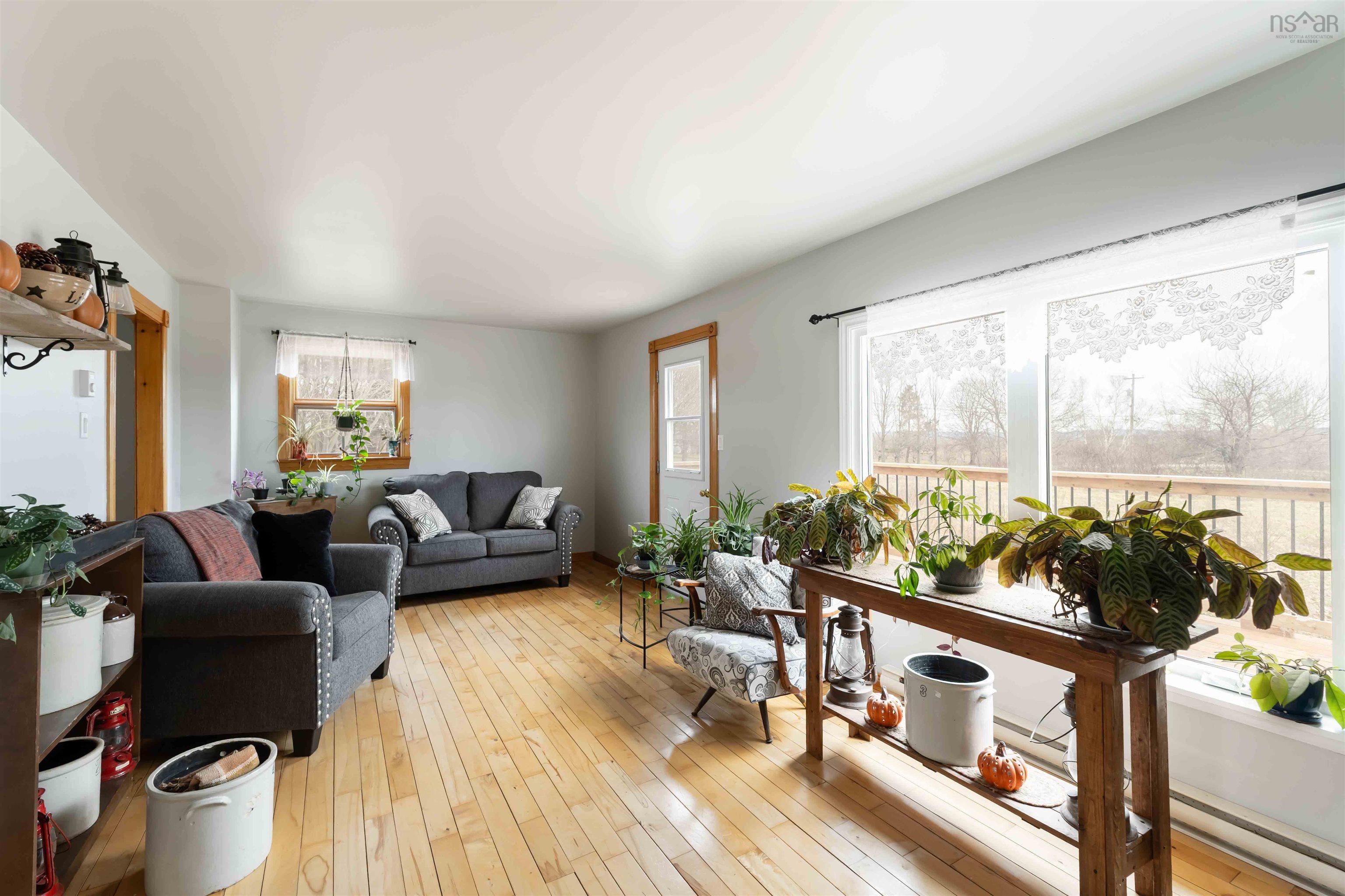 $525,000.00: 311 Morden Road, Selfridge Corner