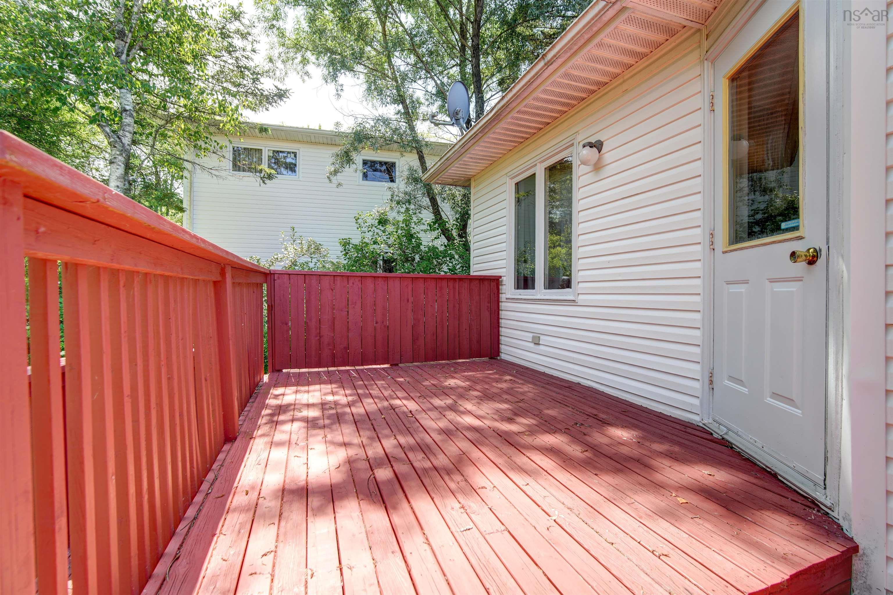 $609,900.00: 111 Nova Terrace, Colby Village