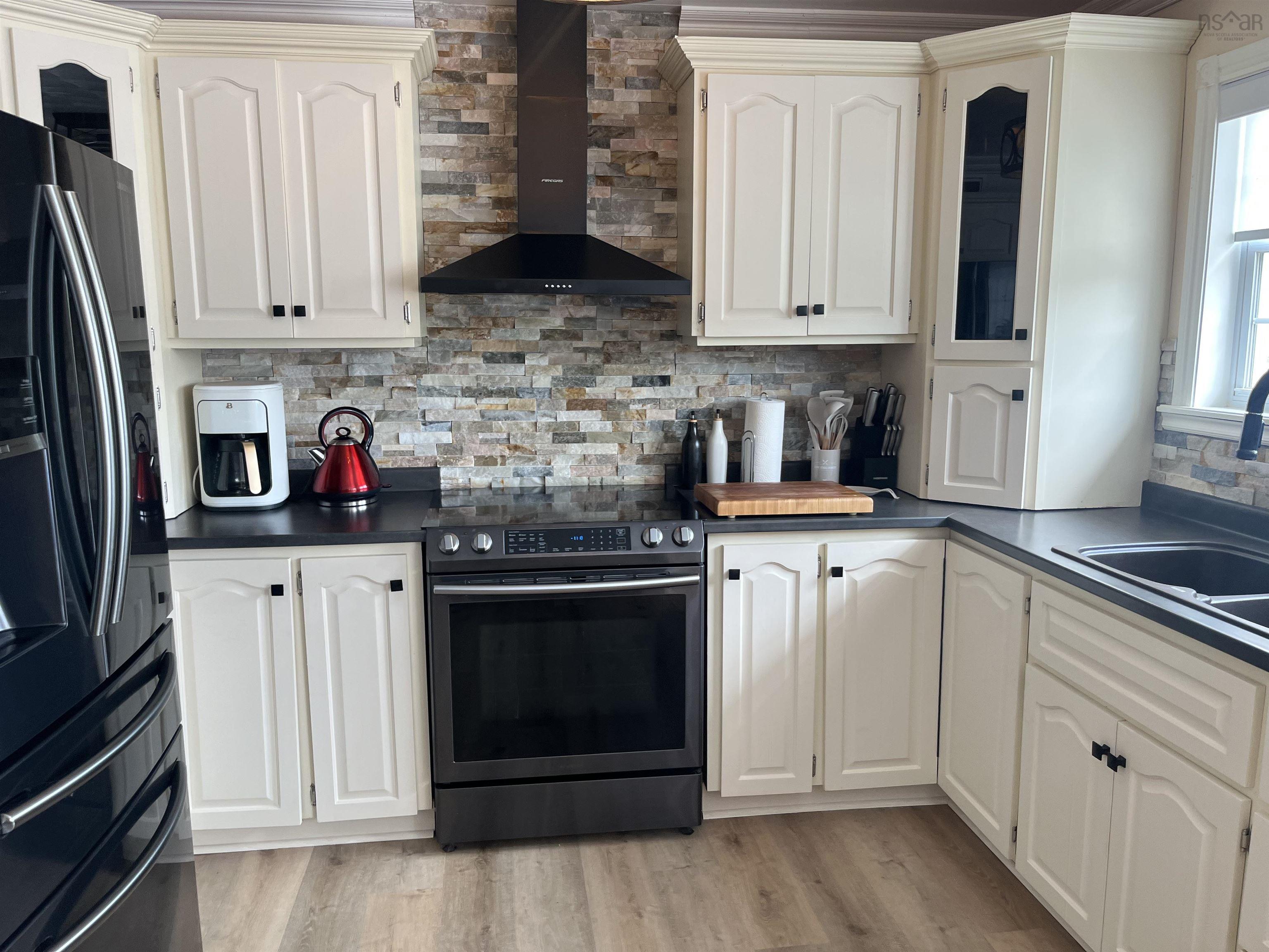 $649,000.00: 21 Woodward Street, Glace Bay