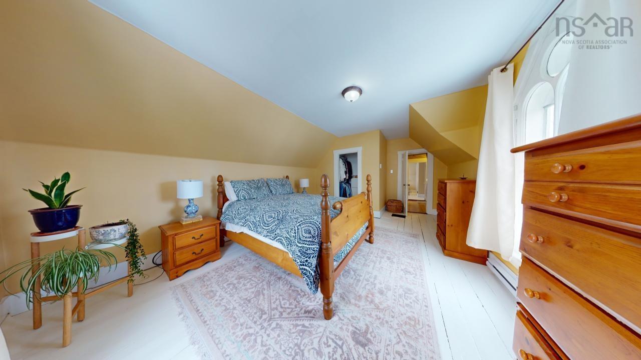 $449,000.00: 9682 221 Highway, Canning