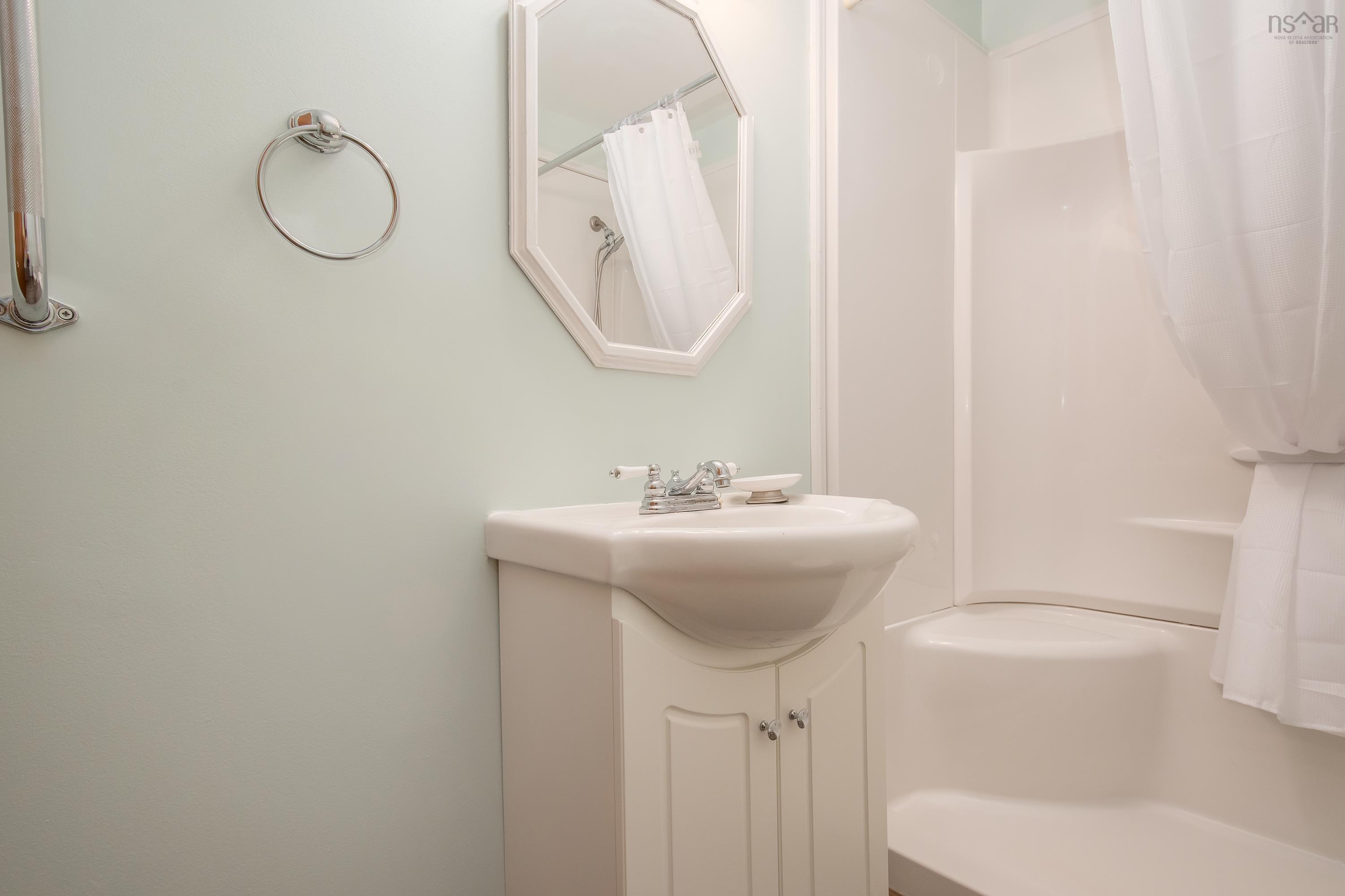 $299,900.00: 11 Bog Road, Hantsport