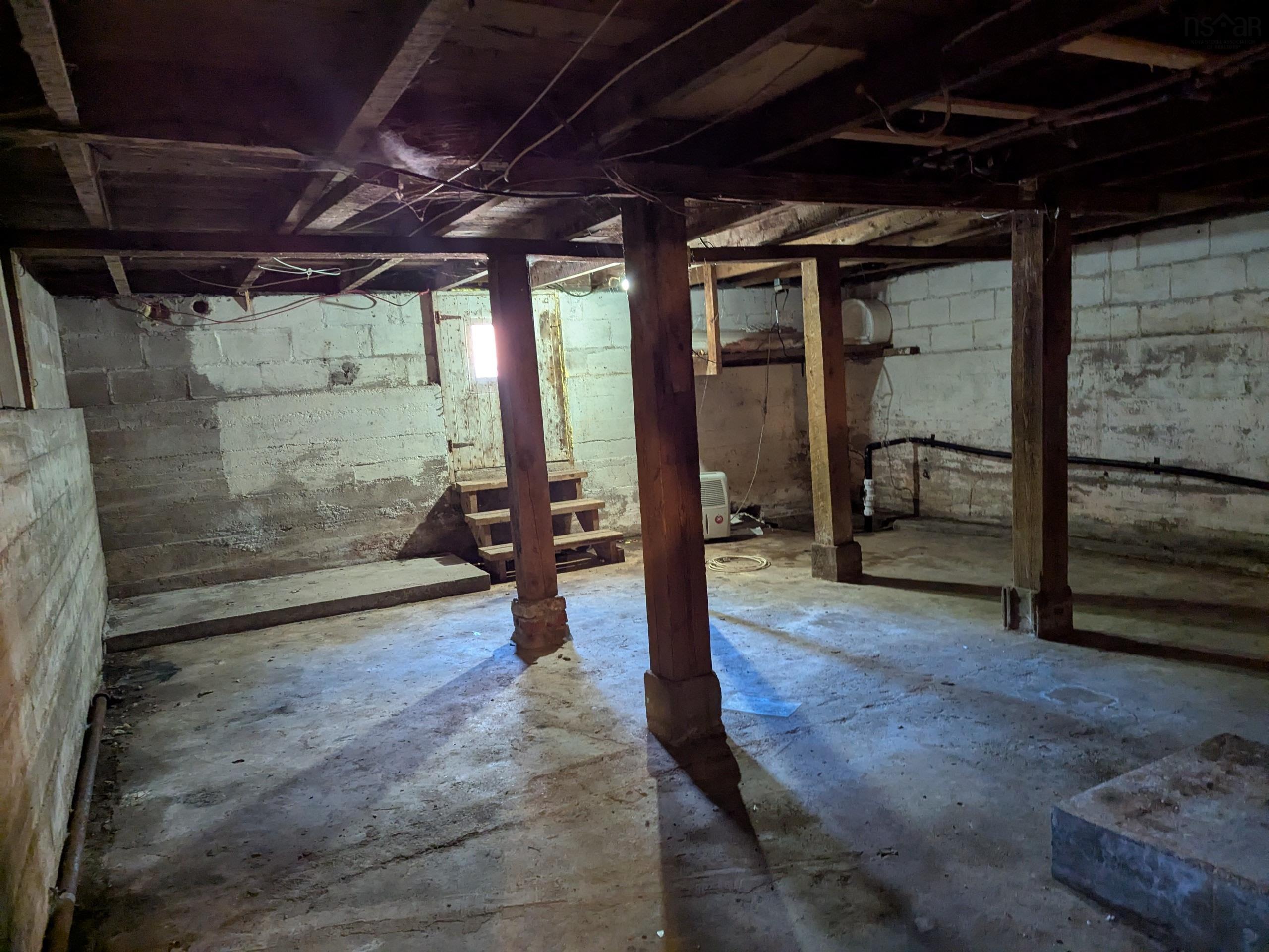 $359,900.00: 90 Highland Avenue, Wolfville