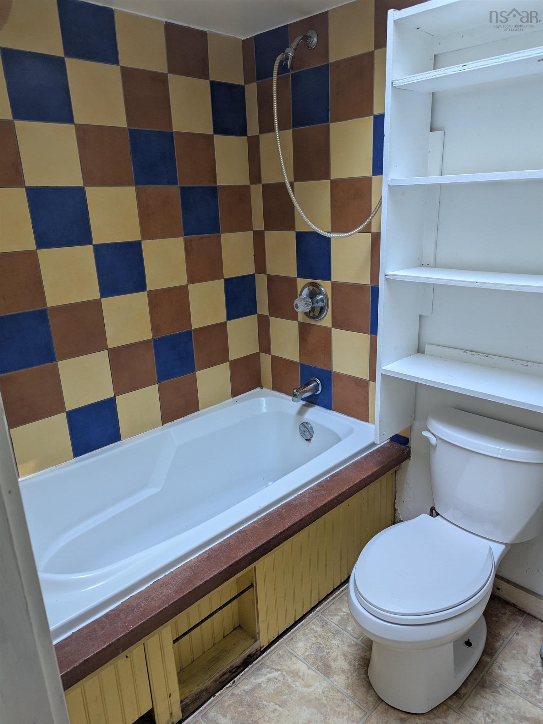 $359,900.00: 90 Highland Avenue, Wolfville