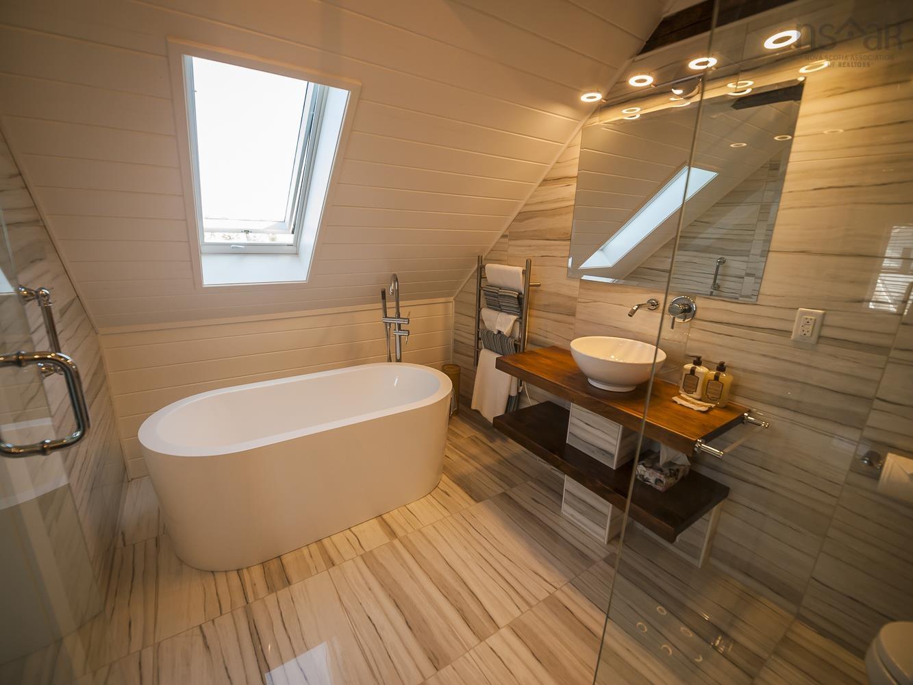 $447,500.00: 2453 Highway 334, Wedgeport