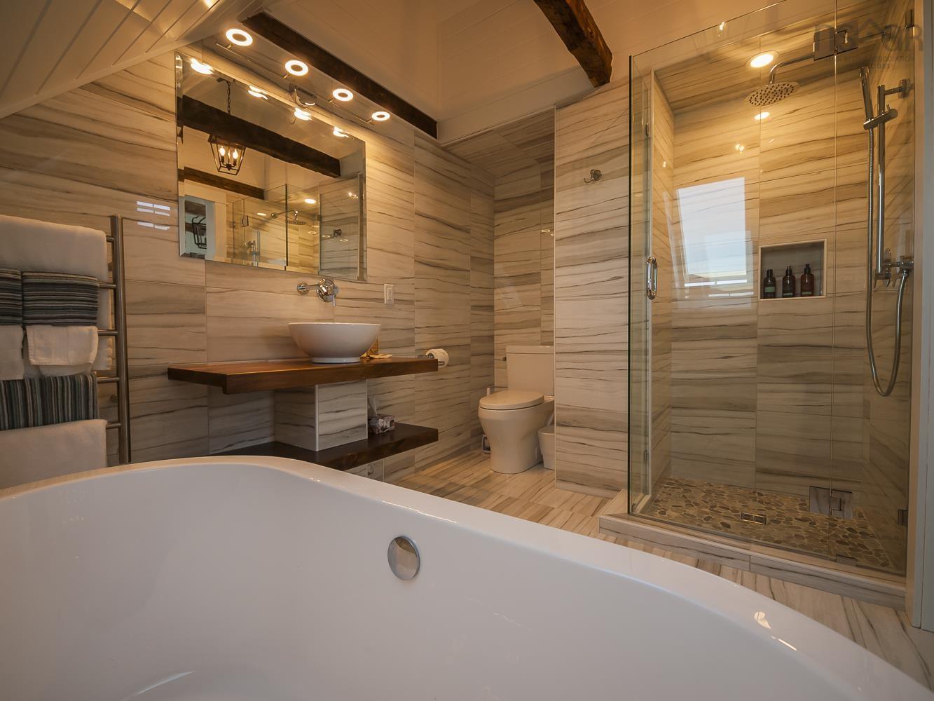 $447,500.00: 2453 Highway 334, Wedgeport