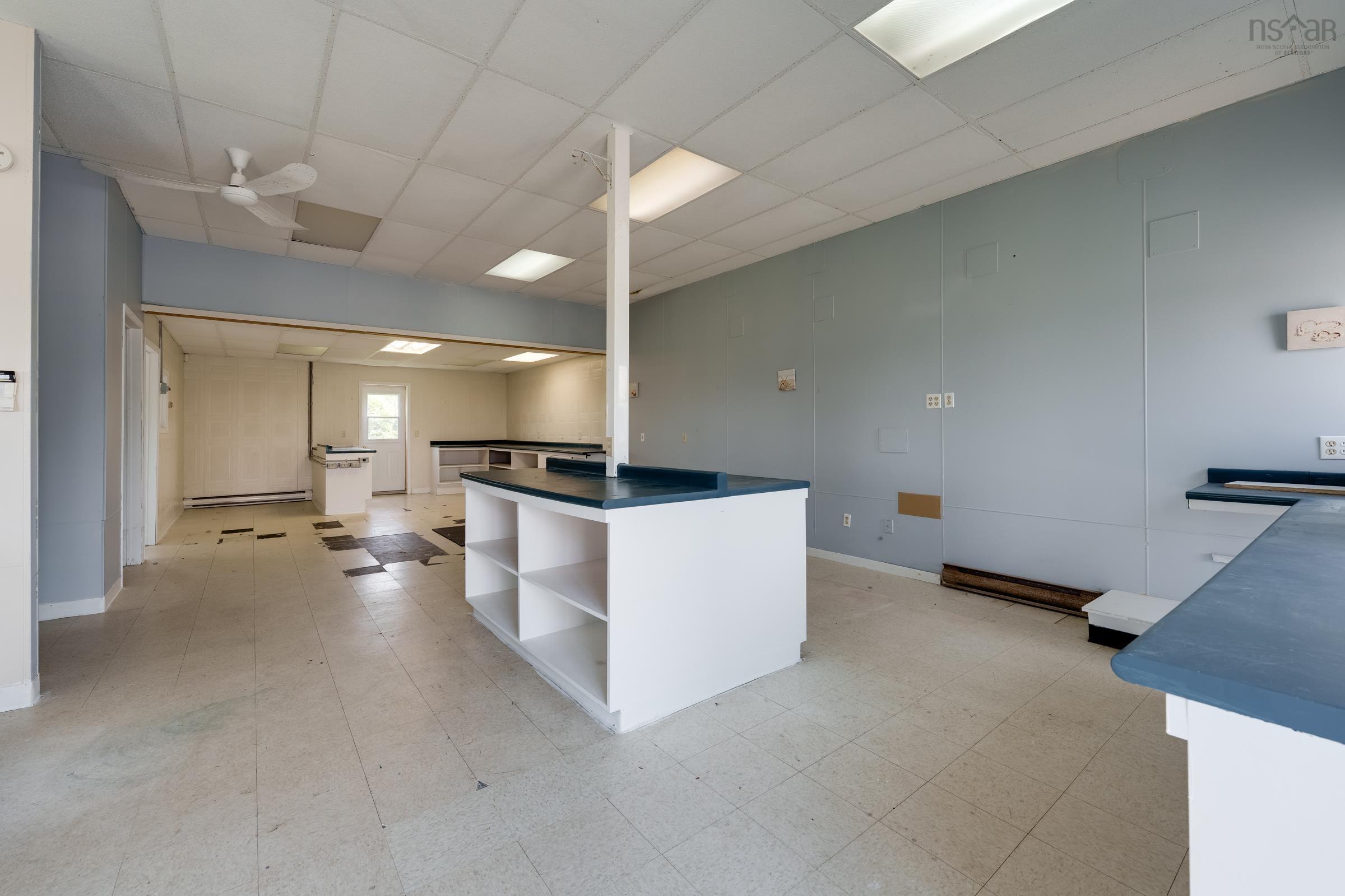 $499,000.00: 40 Schoolhouse Road, Grosses Coques