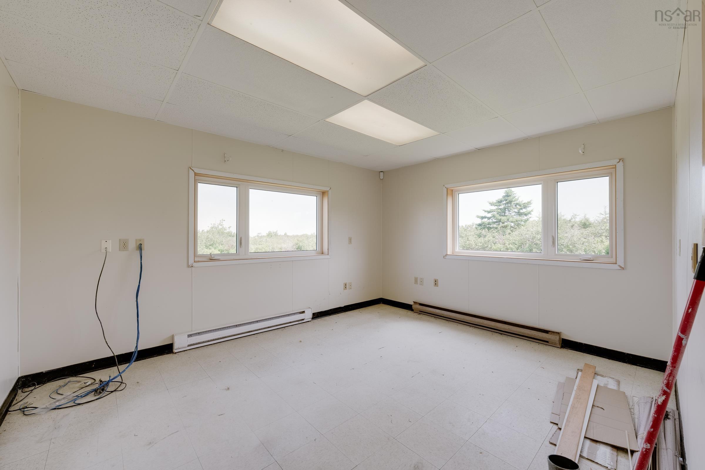 $499,000.00: 40 Schoolhouse Road, Grosses Coques