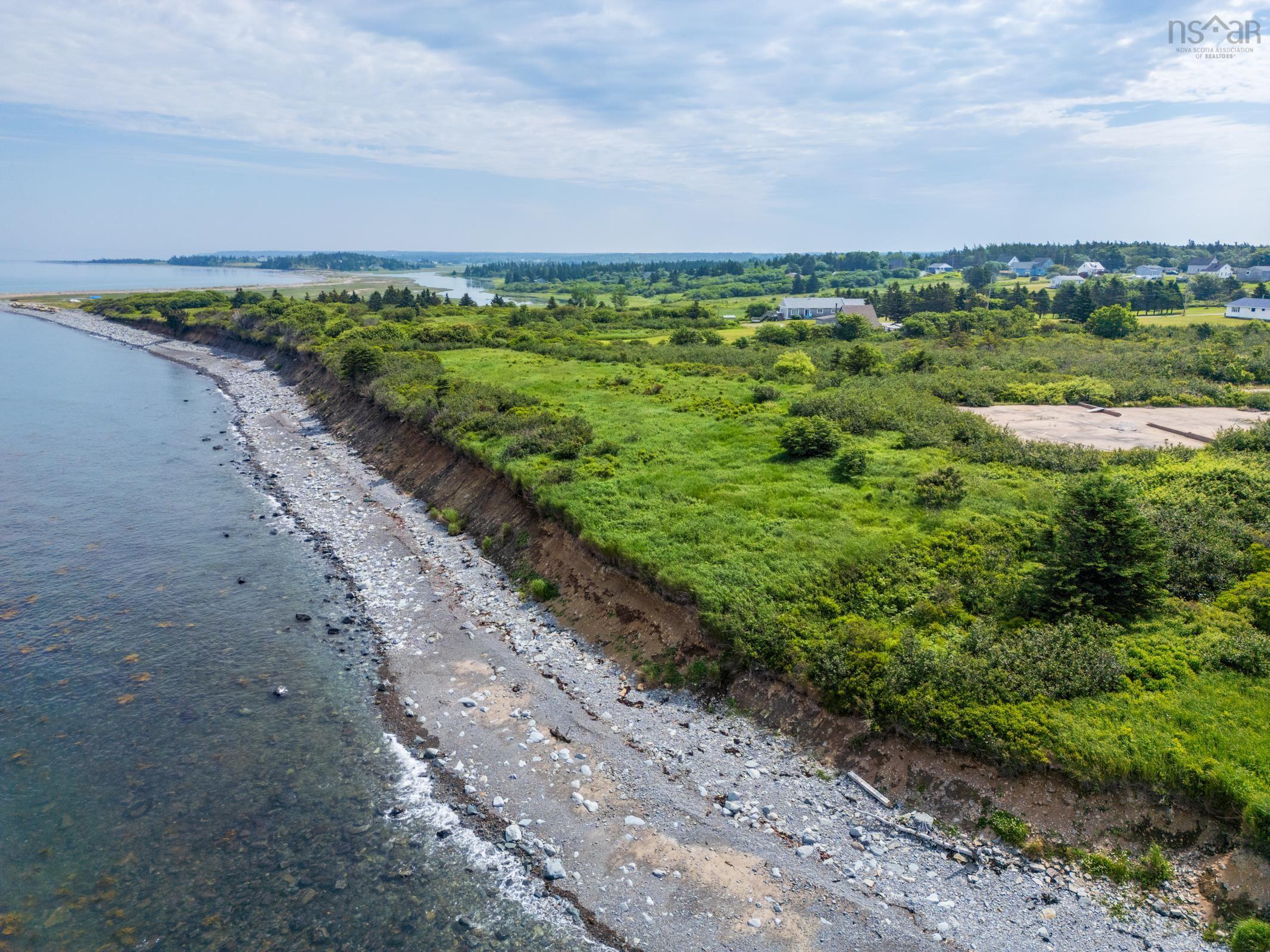 $499,000.00: 40 Schoolhouse Road, Grosses Coques