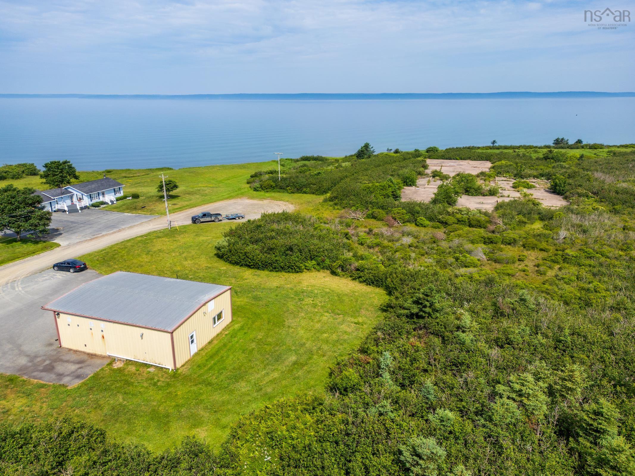 $499,000.00: 40 Schoolhouse Road, Grosses Coques