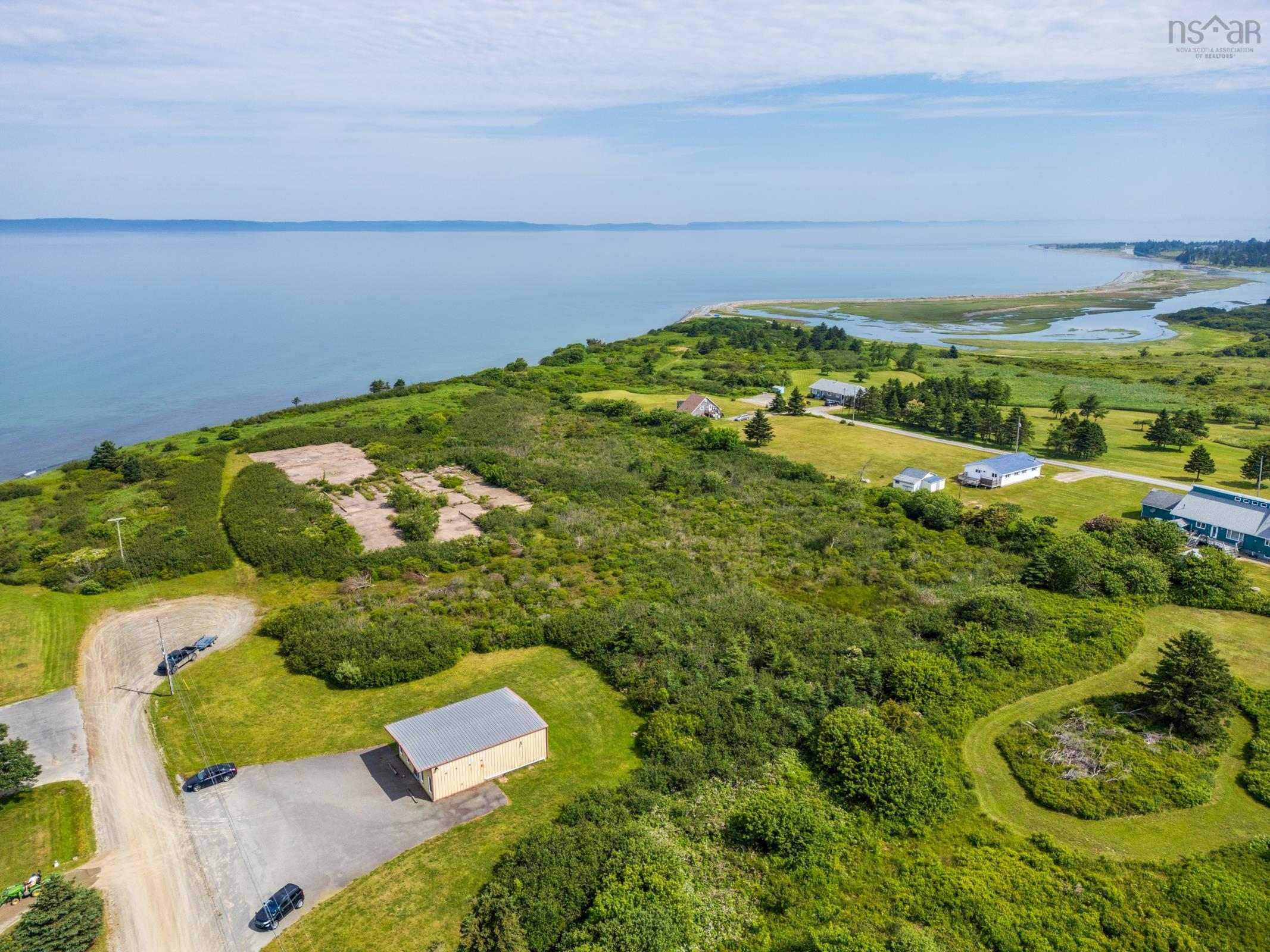 $499,000.00: 40 Schoolhouse Road, Grosses Coques