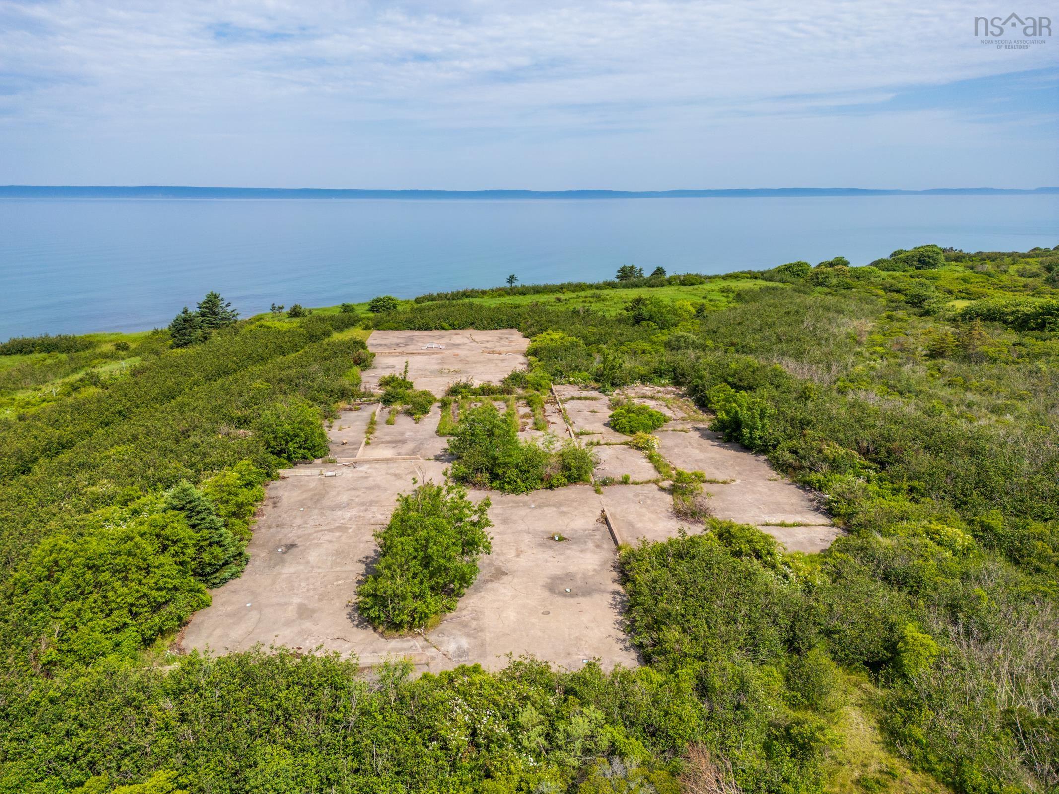 $499,000.00: 40 Schoolhouse Road, Grosses Coques