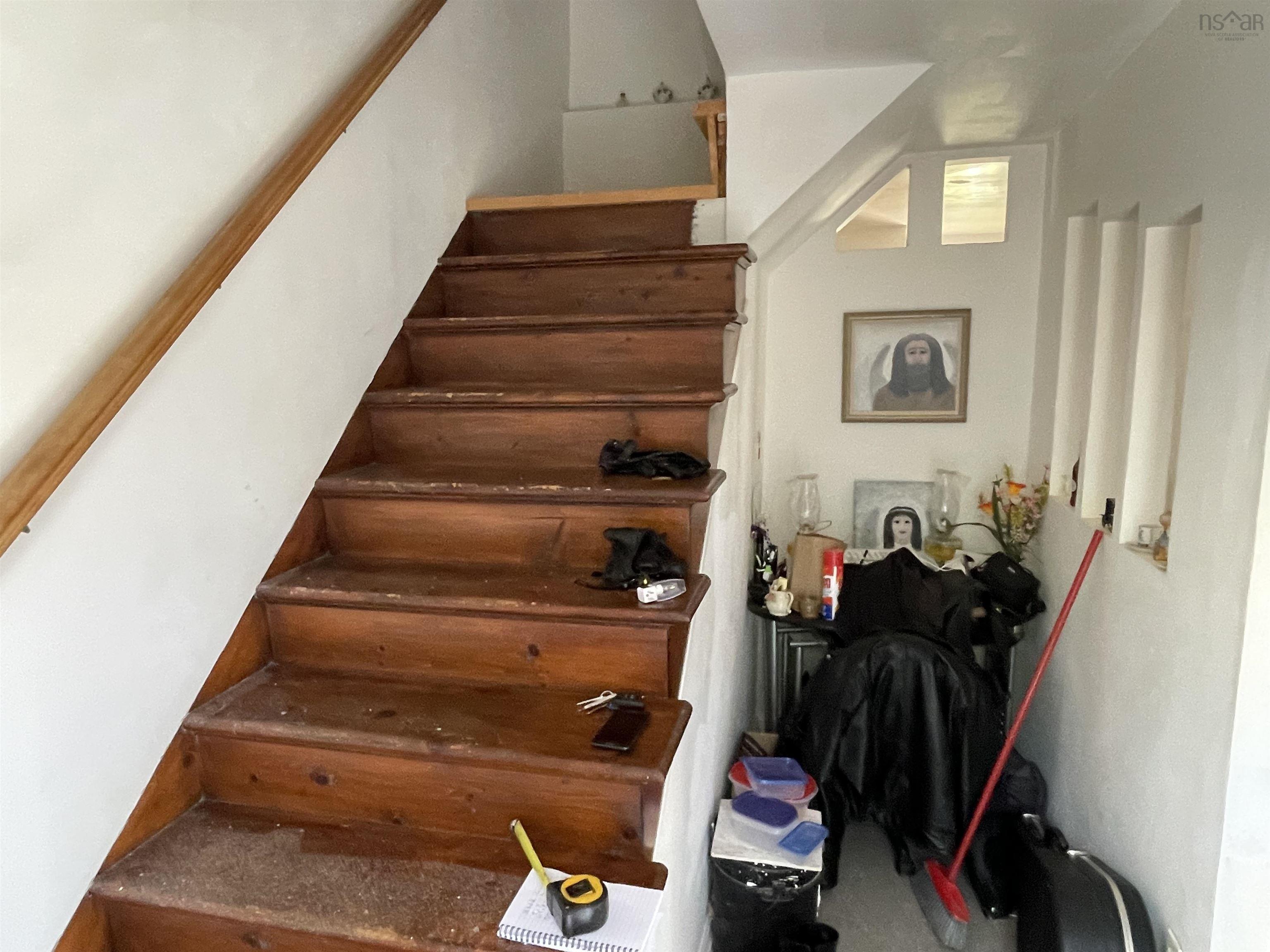 $399,900.00: 2420 Marble Mountain Road, West Bay