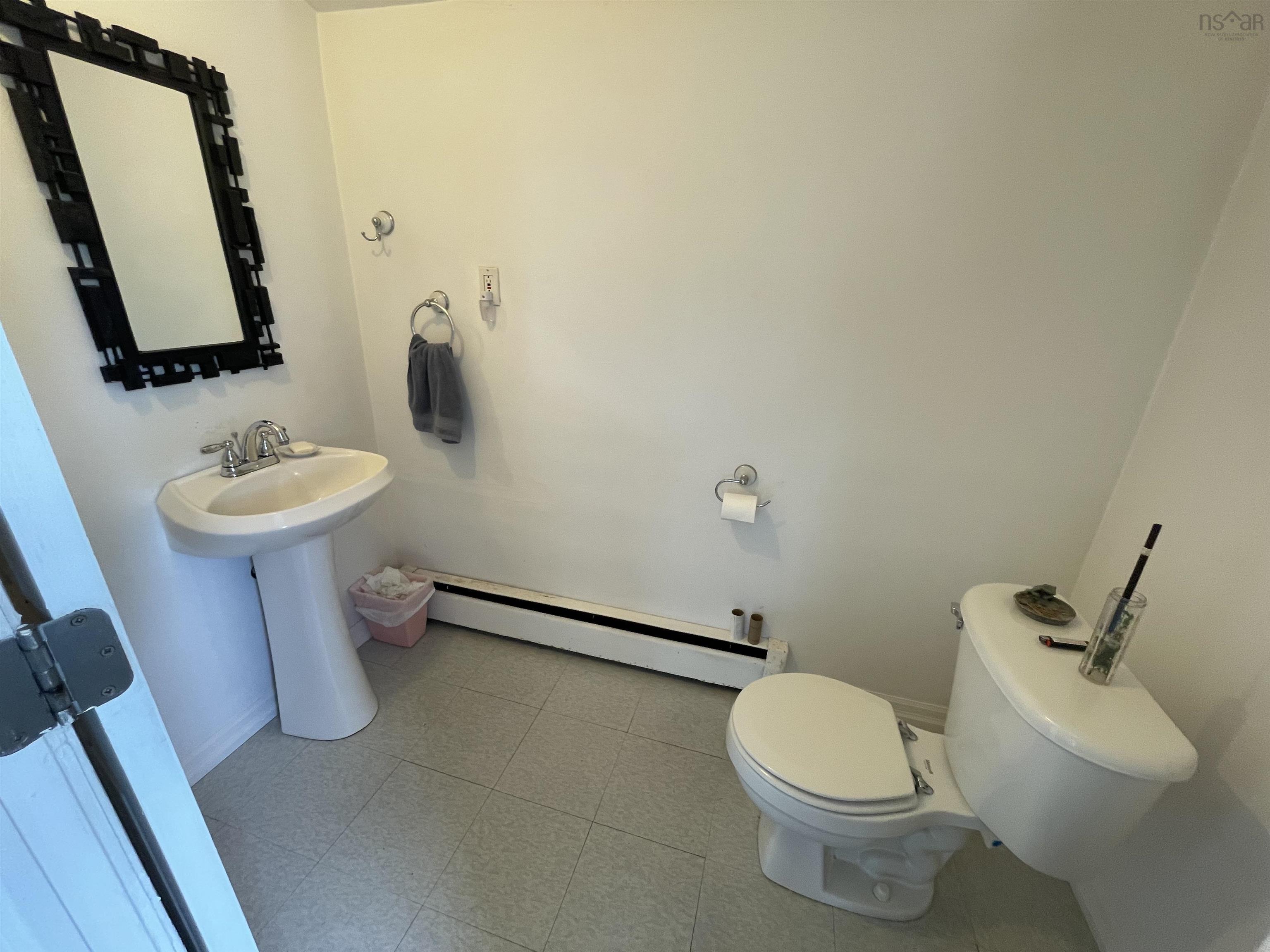 $399,900.00: 2420 Marble Mountain Road, West Bay