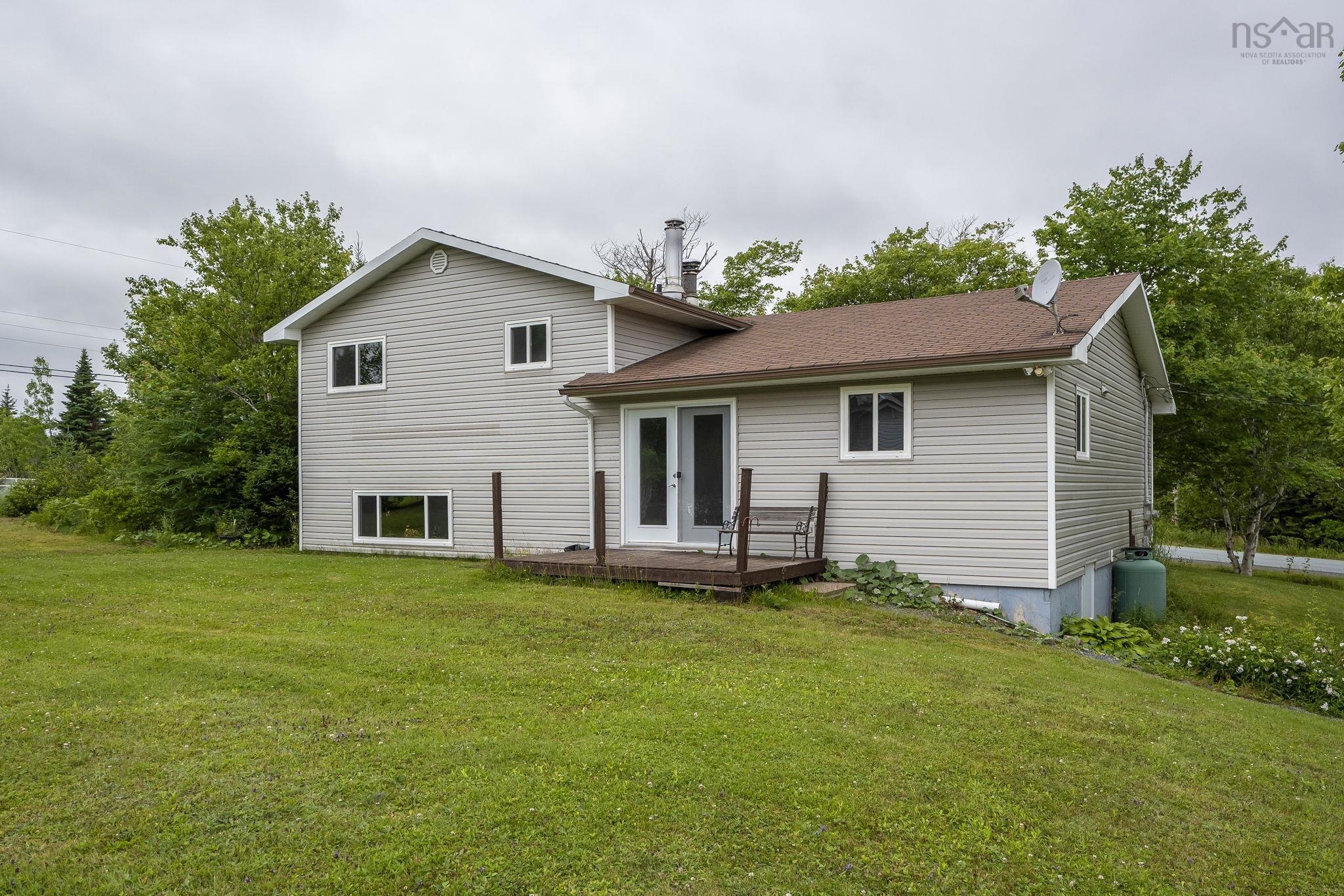 $449,000.00: 4 Melinda Avenue, East Lawrencetown