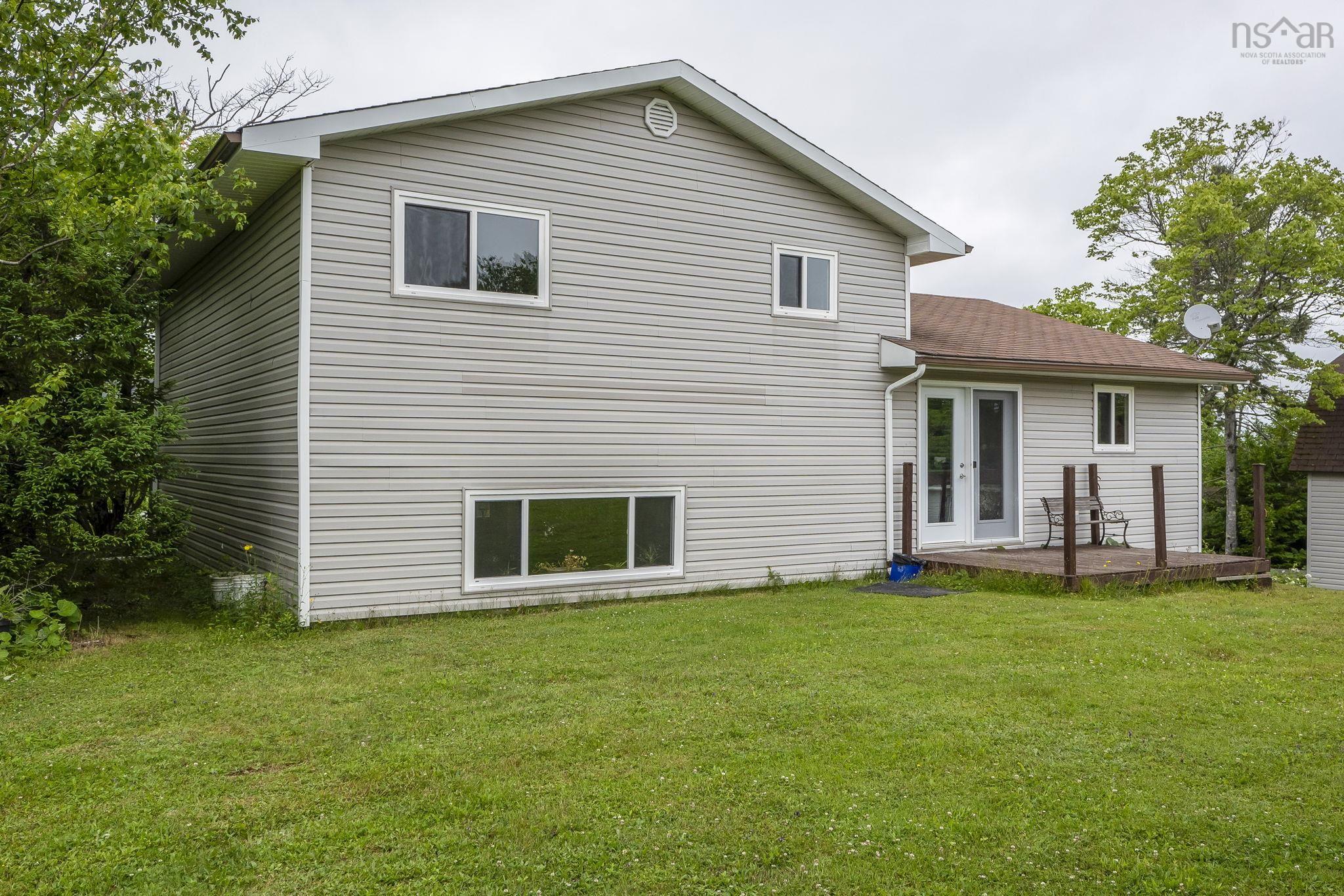 $449,000.00: 4 Melinda Avenue, East Lawrencetown