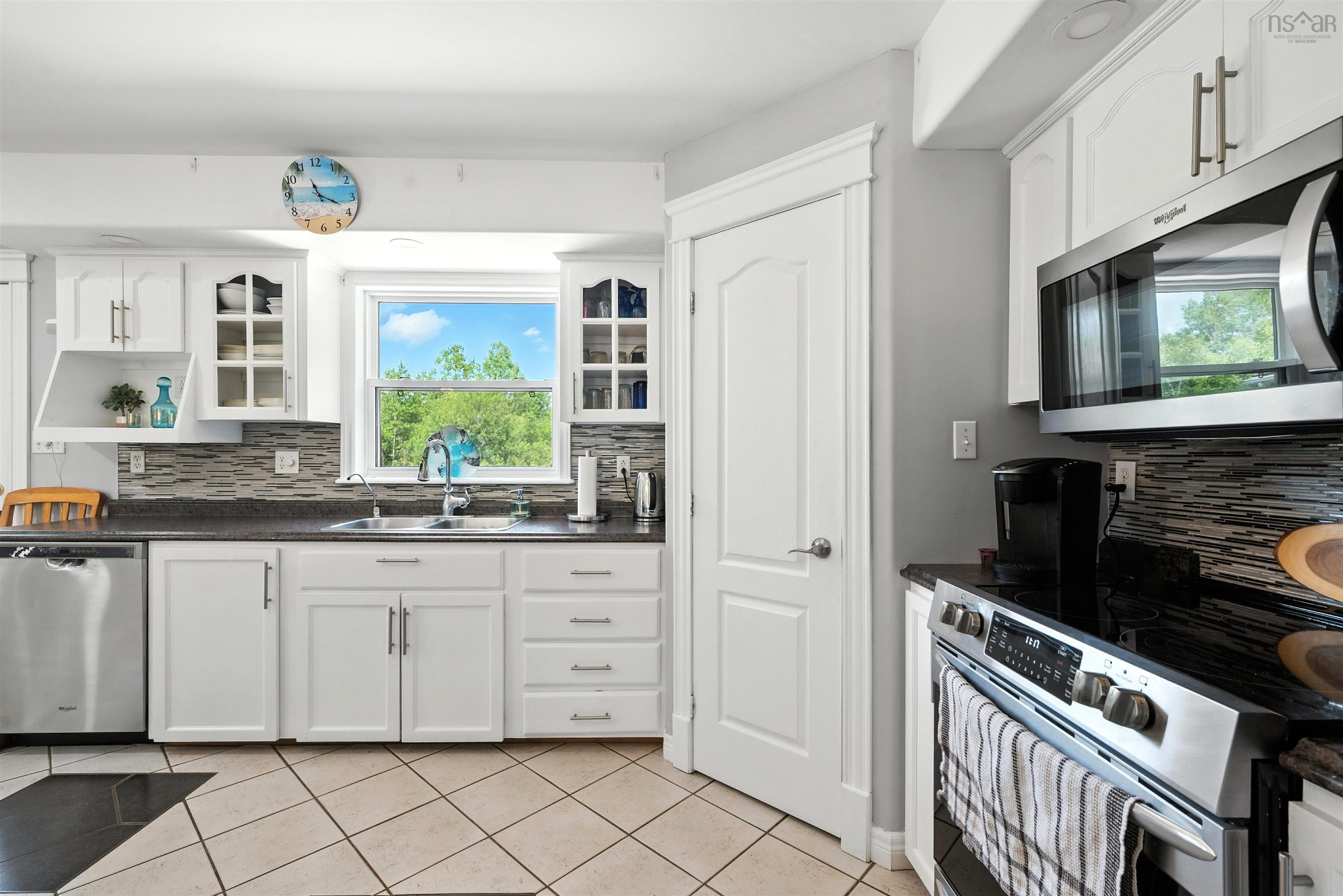 $599,900.00: 35 Snowberry Court, Middle Sackville