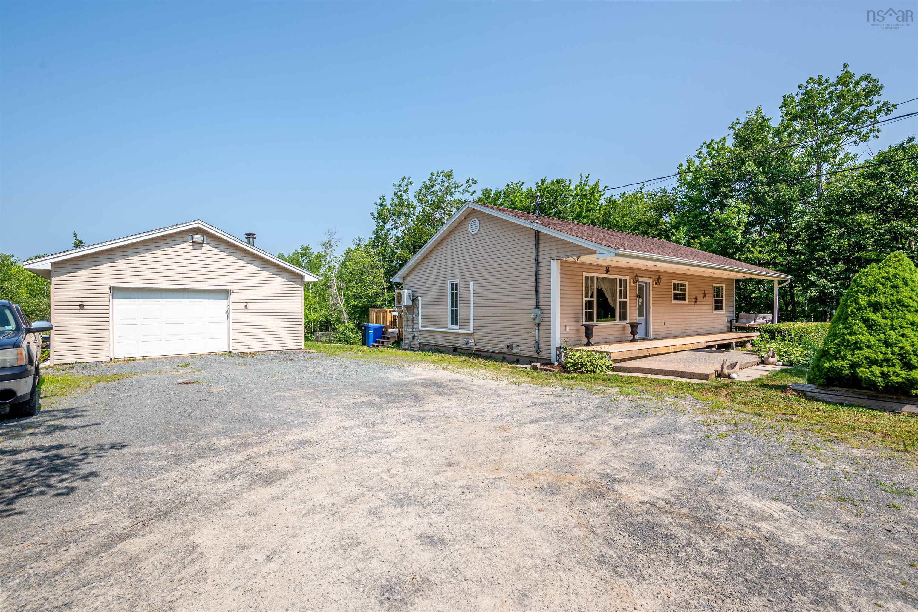 $599,900.00: 35 Snowberry Court, Middle Sackville