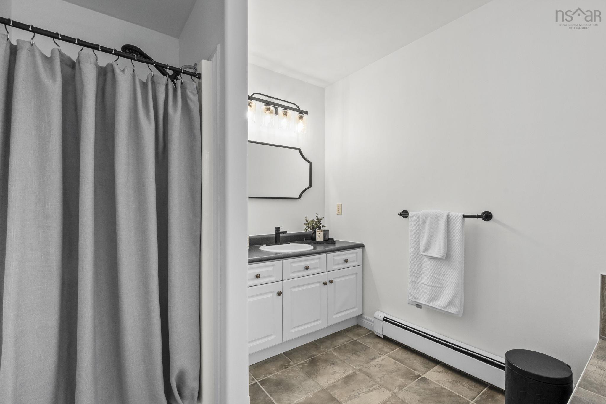 $649,900.00: 1255 White Hills Run, Hammonds Plains