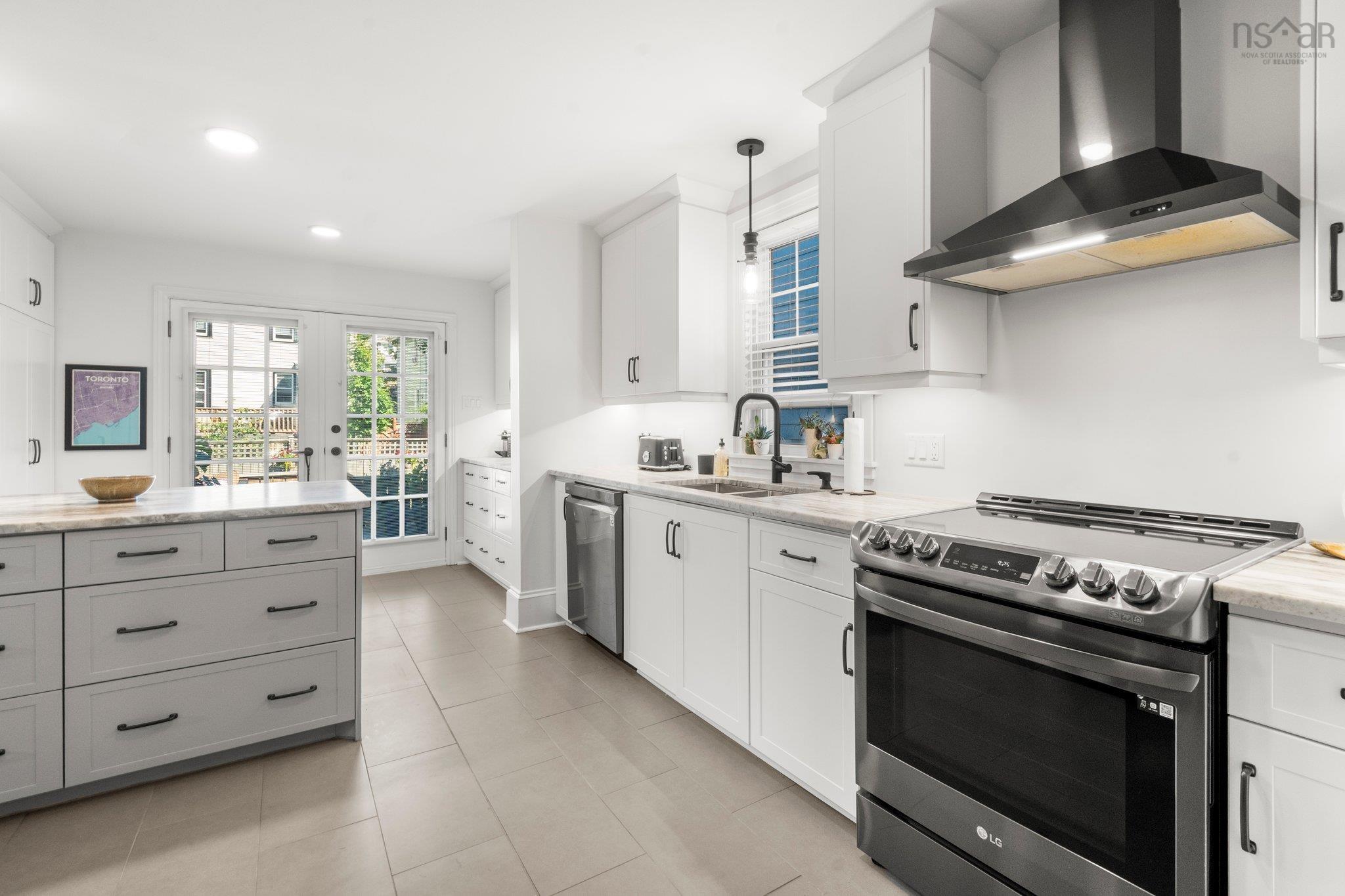 $1,125,000.00: 6307 Willow Street, Halifax