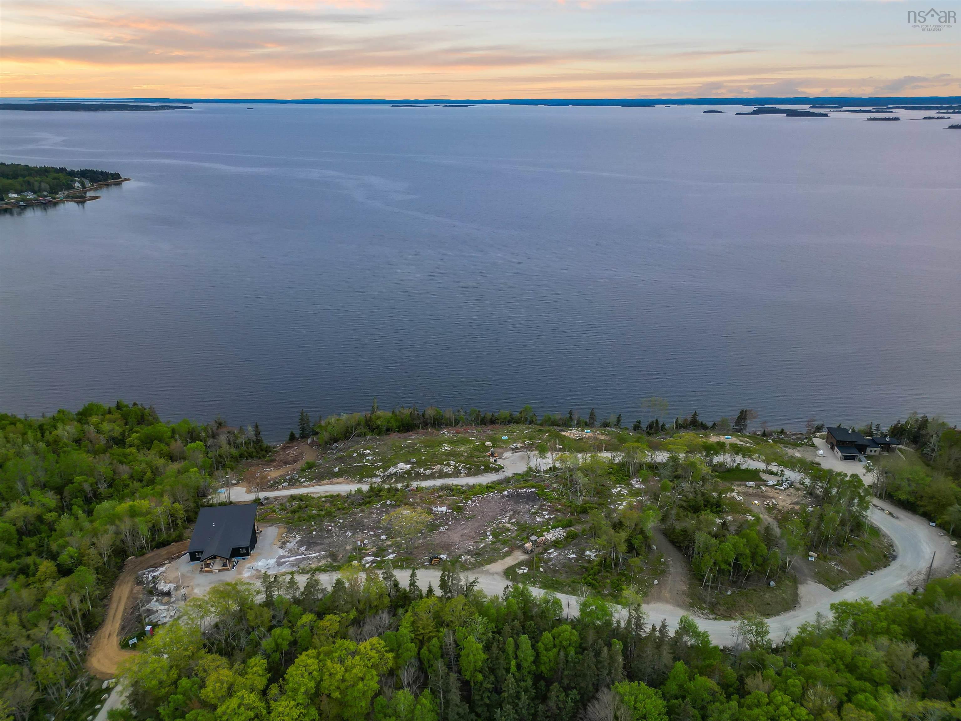 $2,867,000.00: Anchors Way, East River Point