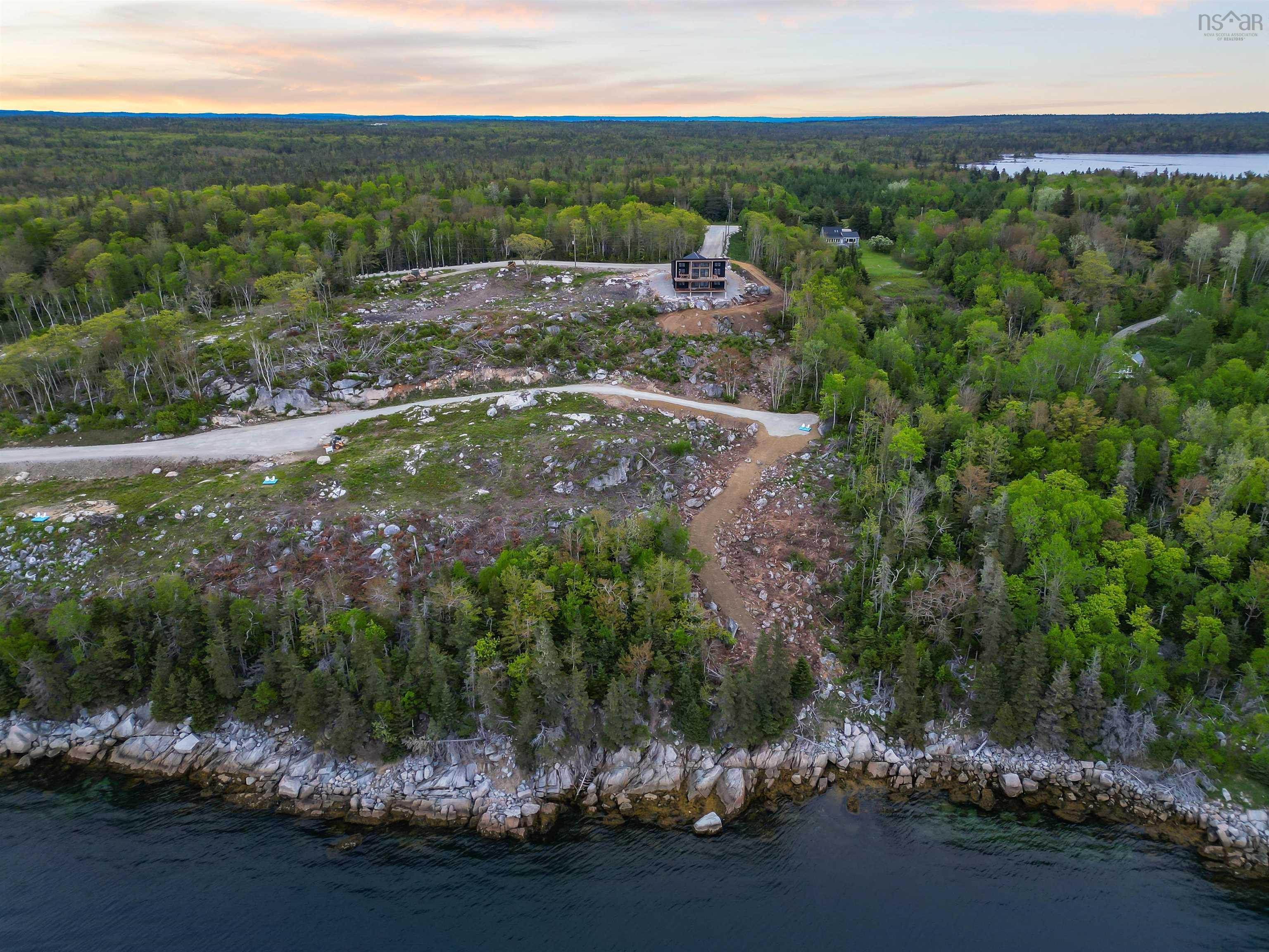 $2,867,000.00: Anchors Way, East River Point