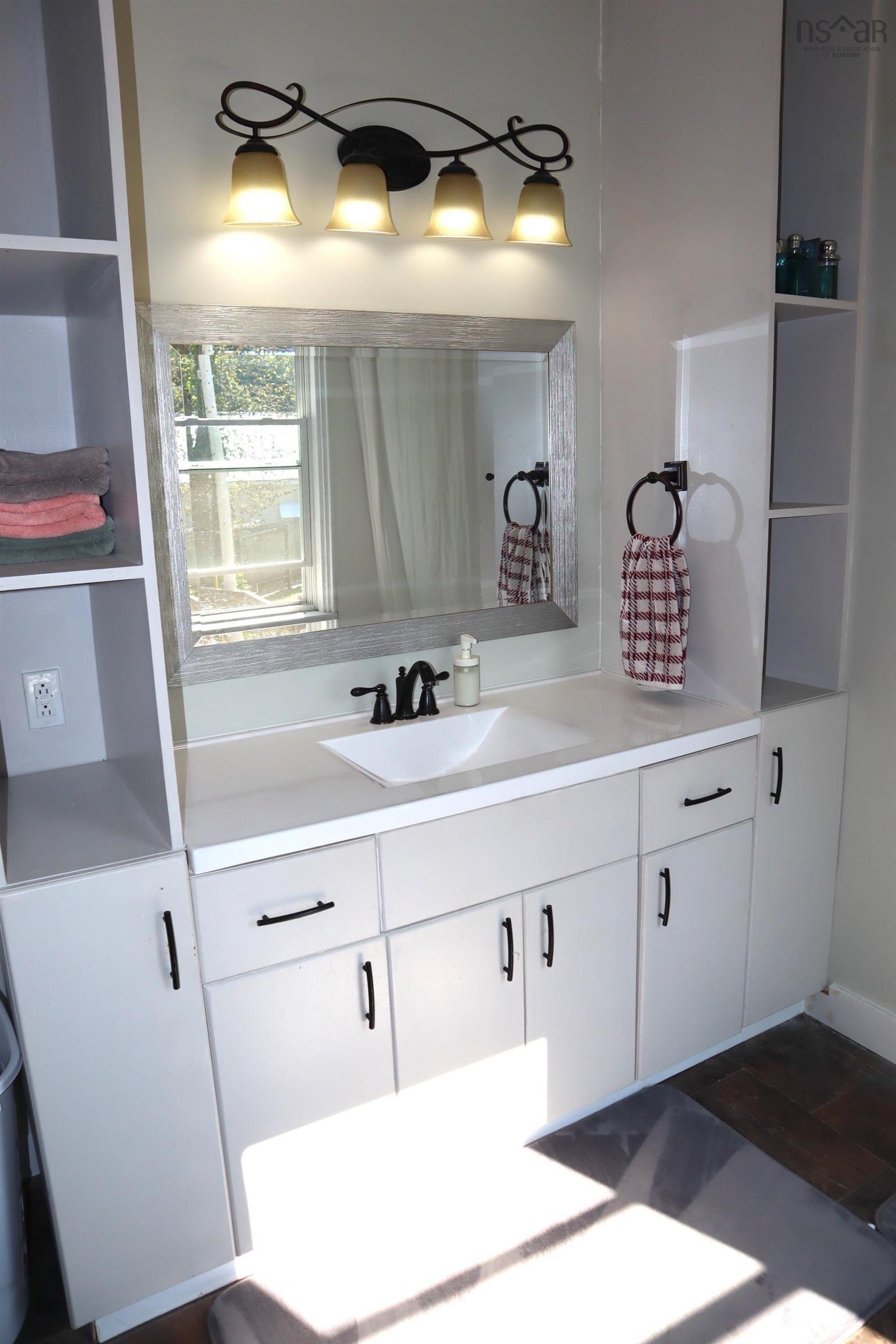 441 Main Street, Liverpool, NS (MLS 202517916)