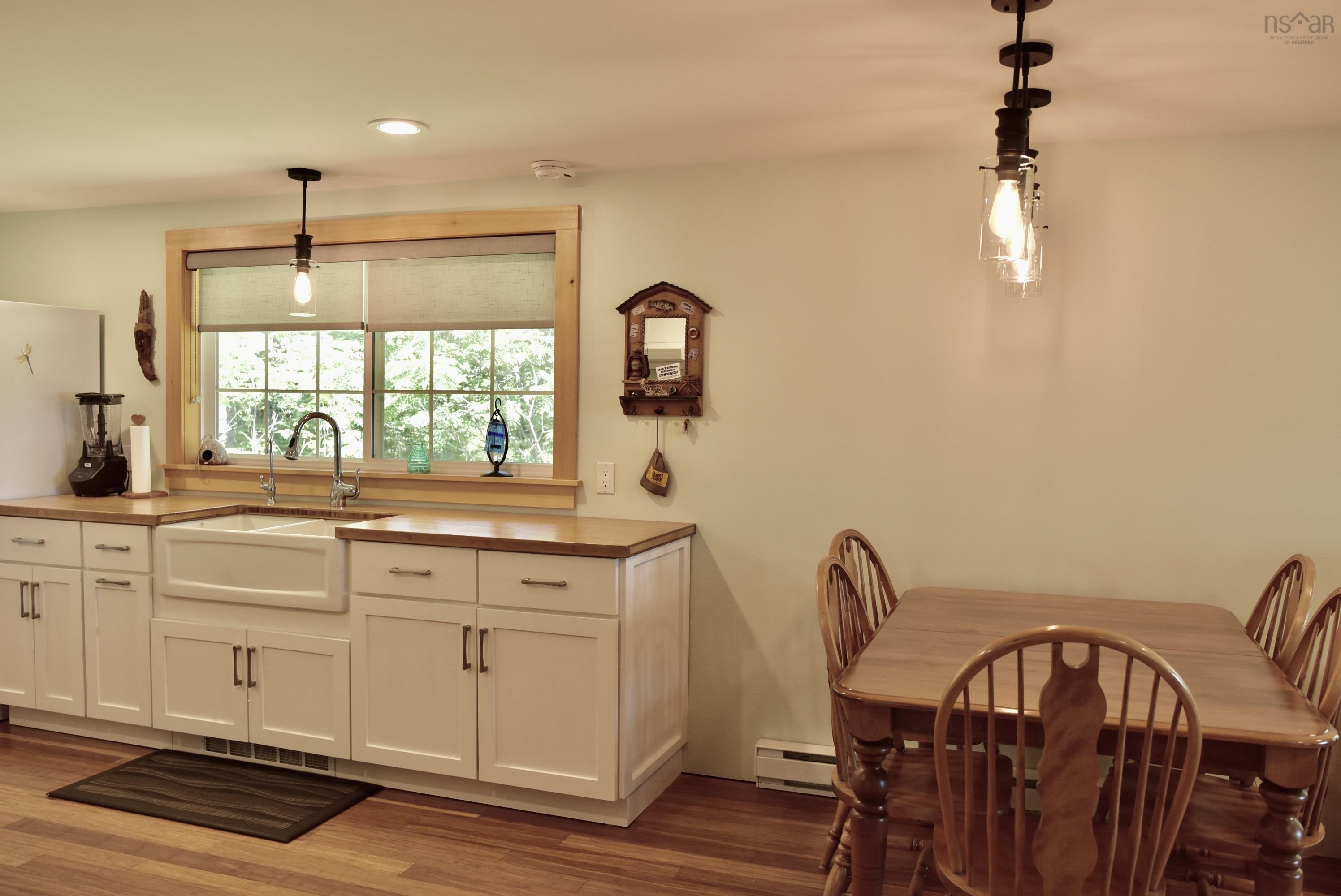 $425,000.00: 1401 Tree Line Drive, New Albany