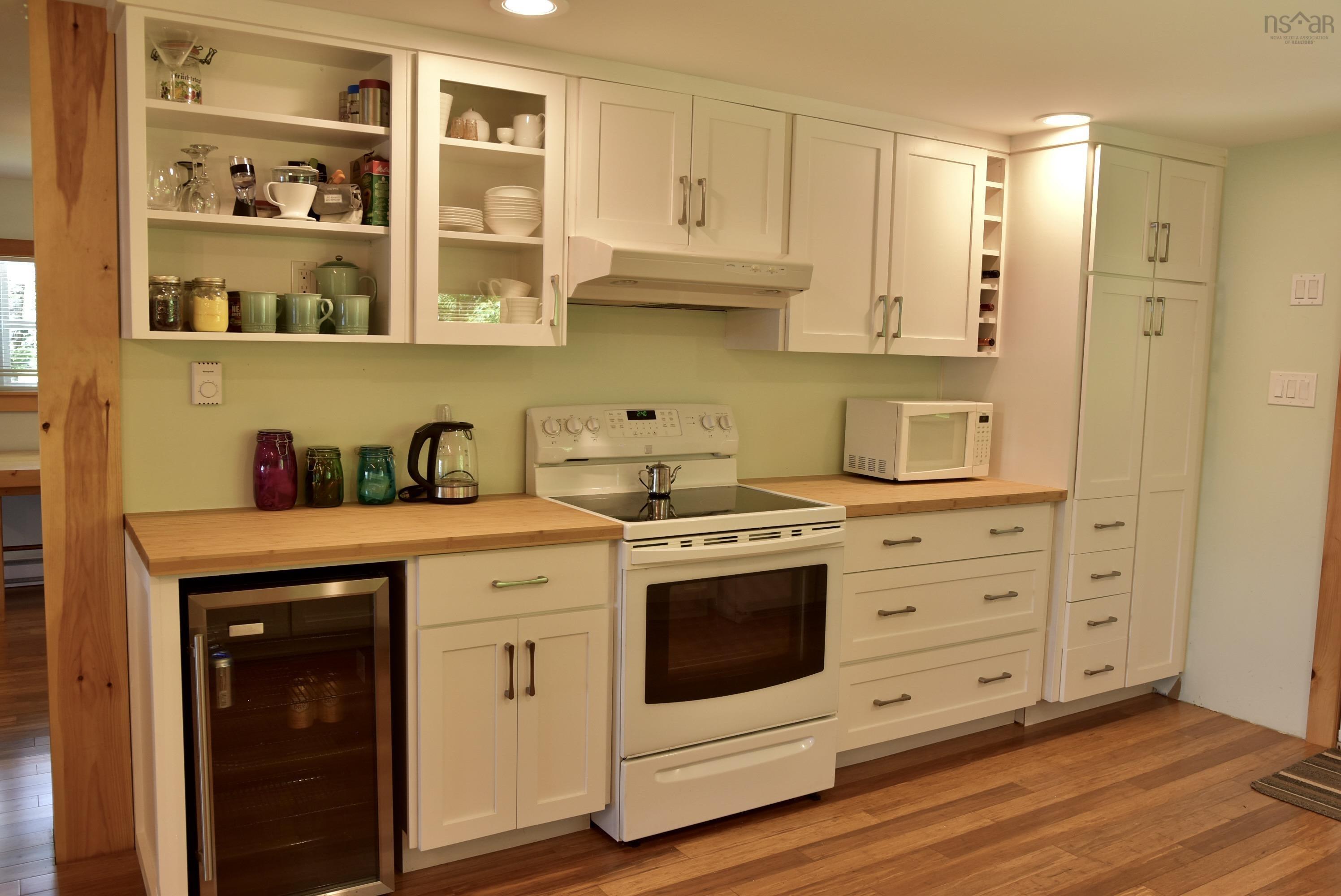 $425,000.00: 1401 Tree Line Drive, New Albany