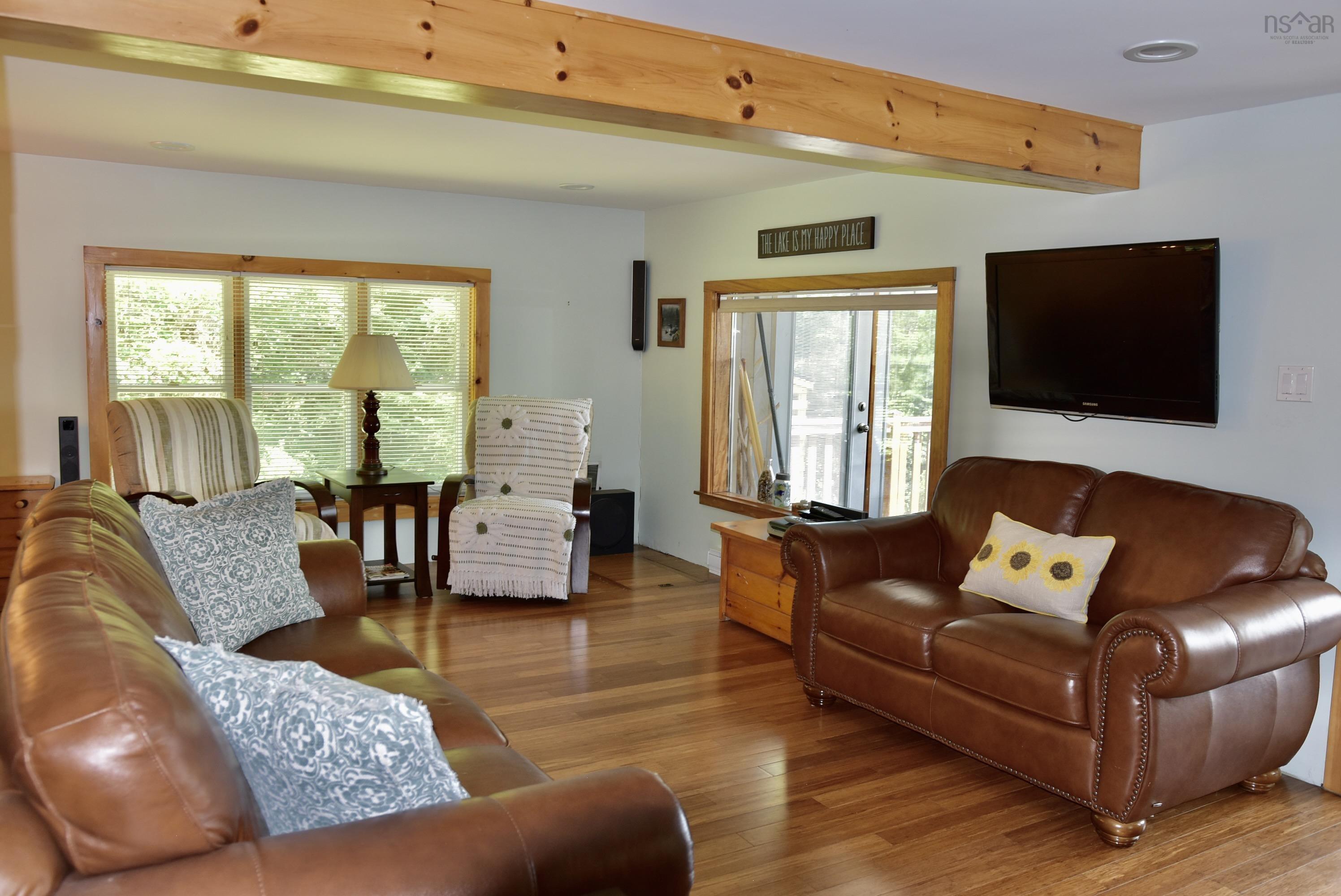 $425,000.00: 1401 Tree Line Drive, New Albany