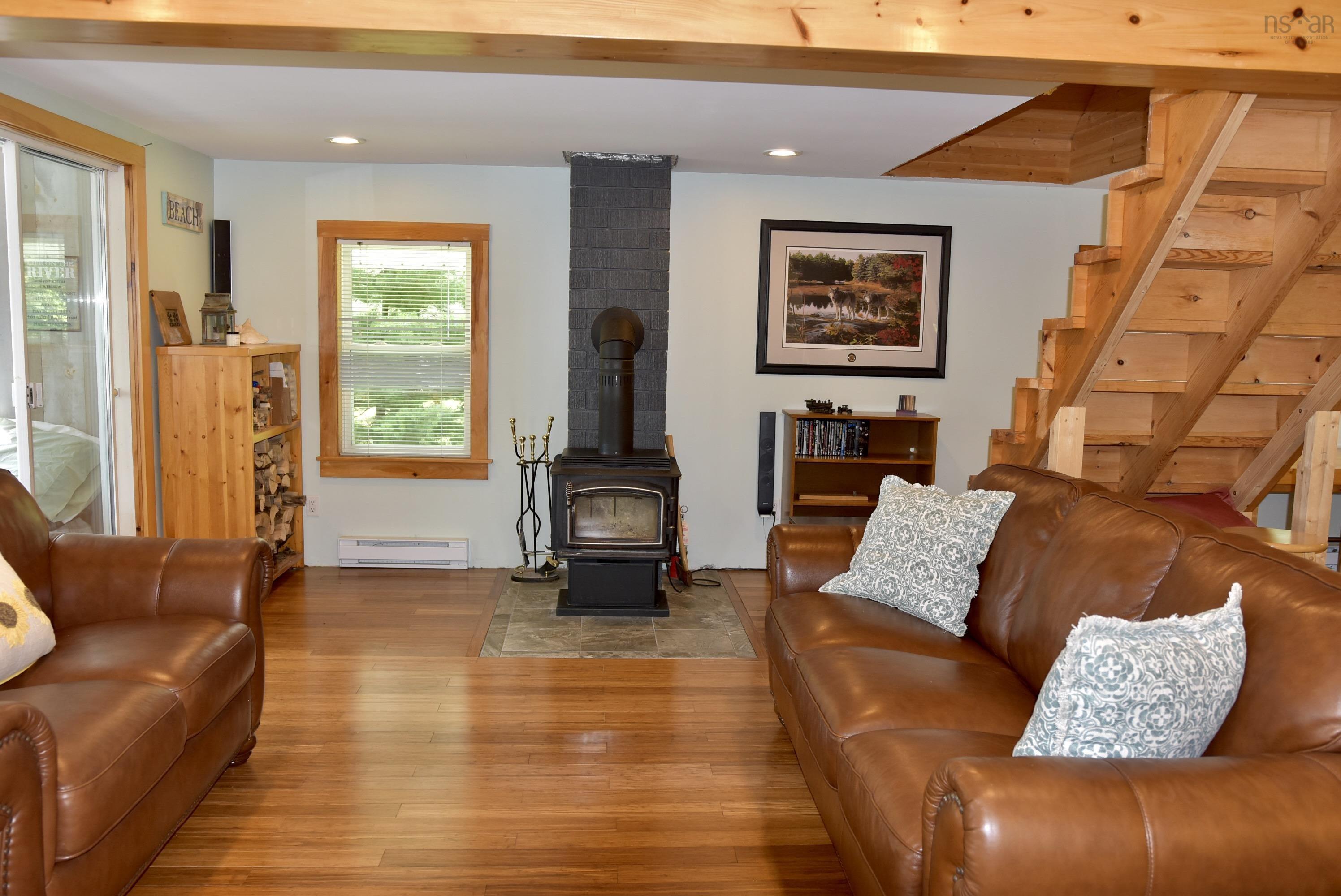 $425,000.00: 1401 Tree Line Drive, New Albany