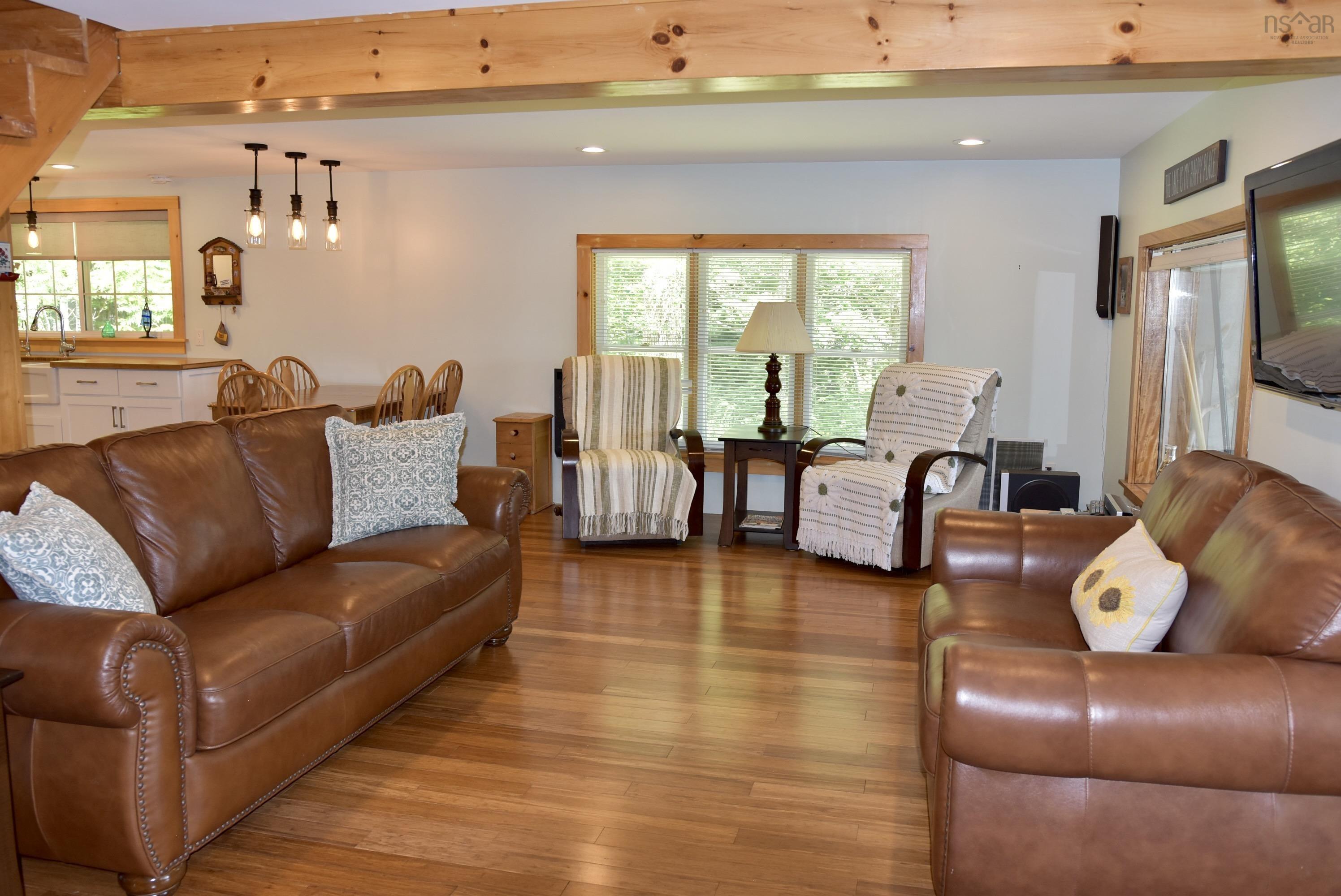 $425,000.00: 1401 Tree Line Drive, New Albany