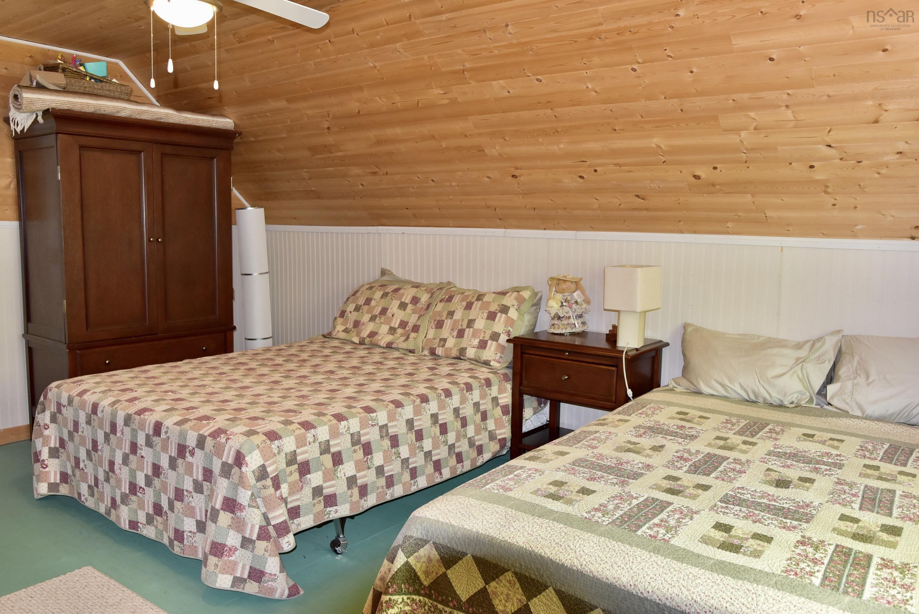 $425,000.00: 1401 Tree Line Drive, New Albany