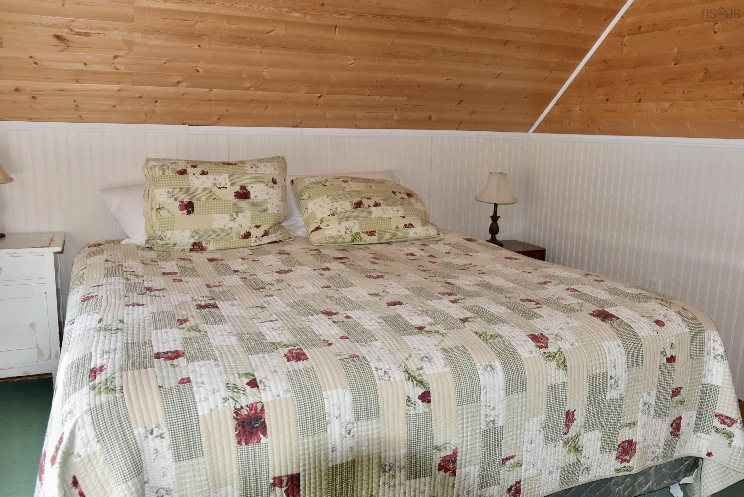 $425,000.00: 1401 Tree Line Drive, New Albany