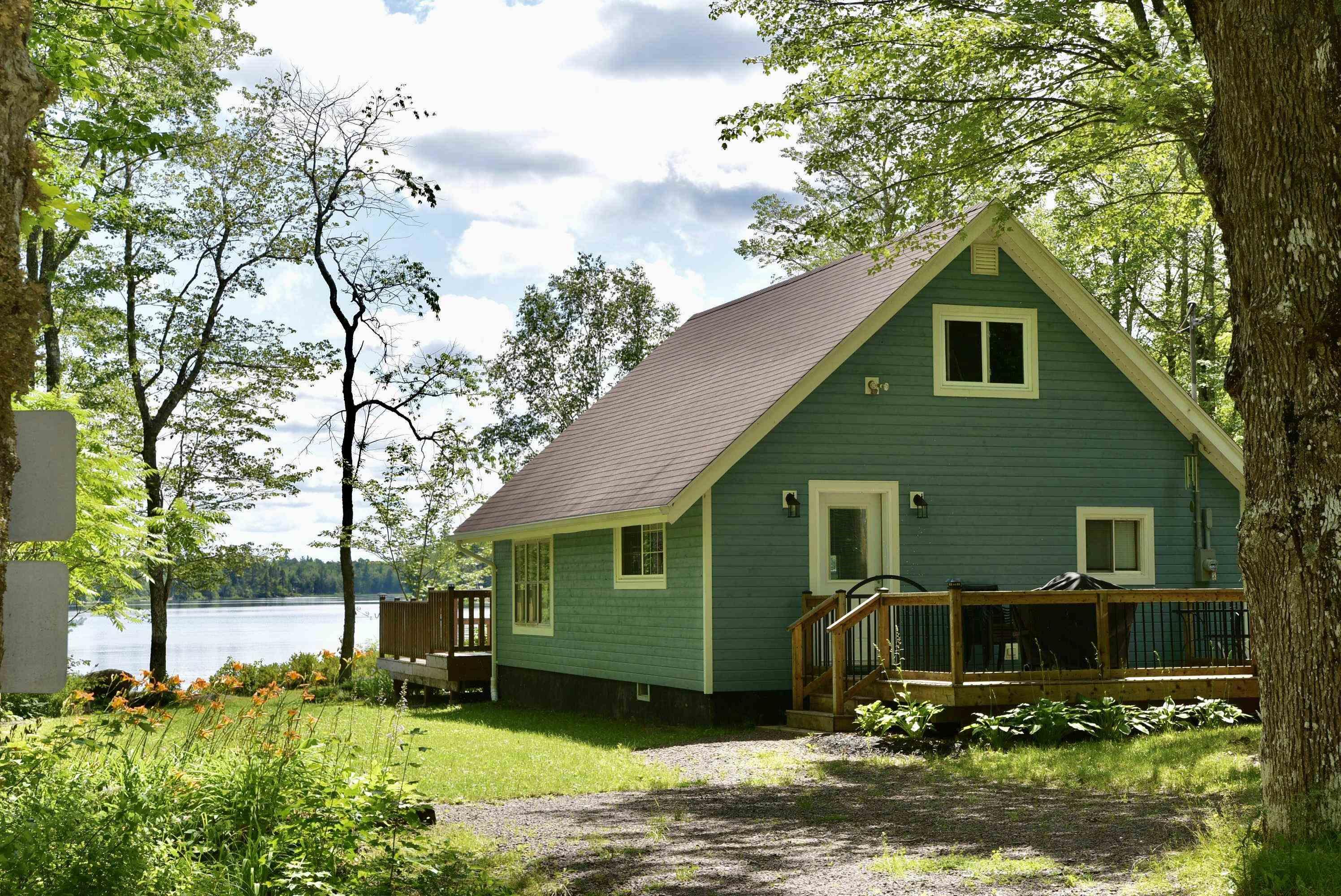 $425,000.00: 1401 Tree Line Drive, New Albany