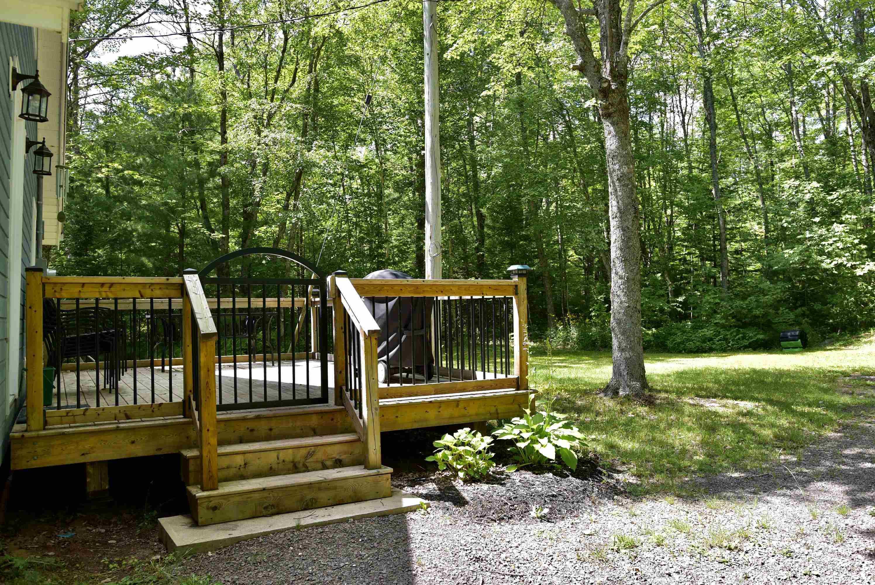 $425,000.00: 1401 Tree Line Drive, New Albany