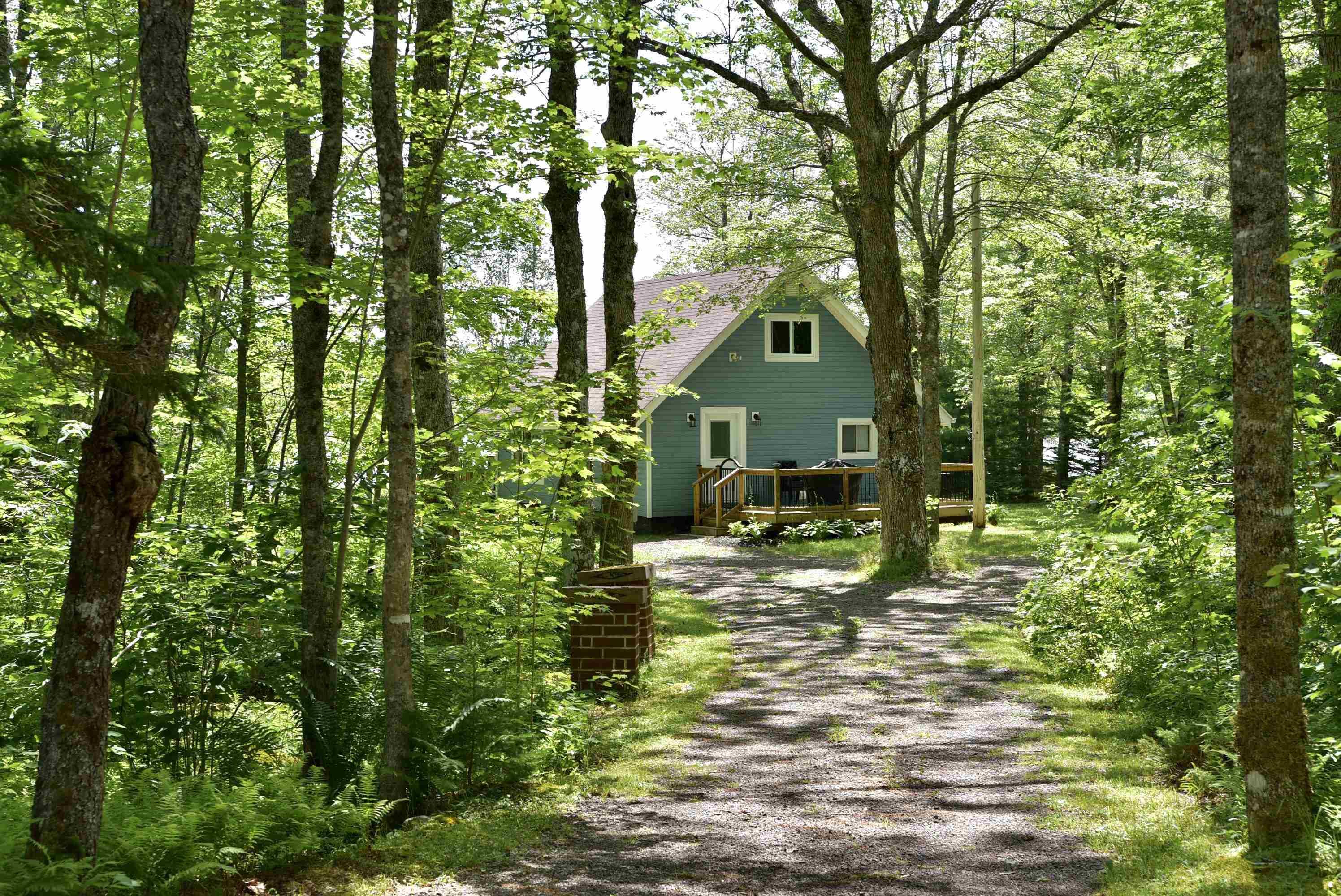 $425,000.00: 1401 Tree Line Drive, New Albany