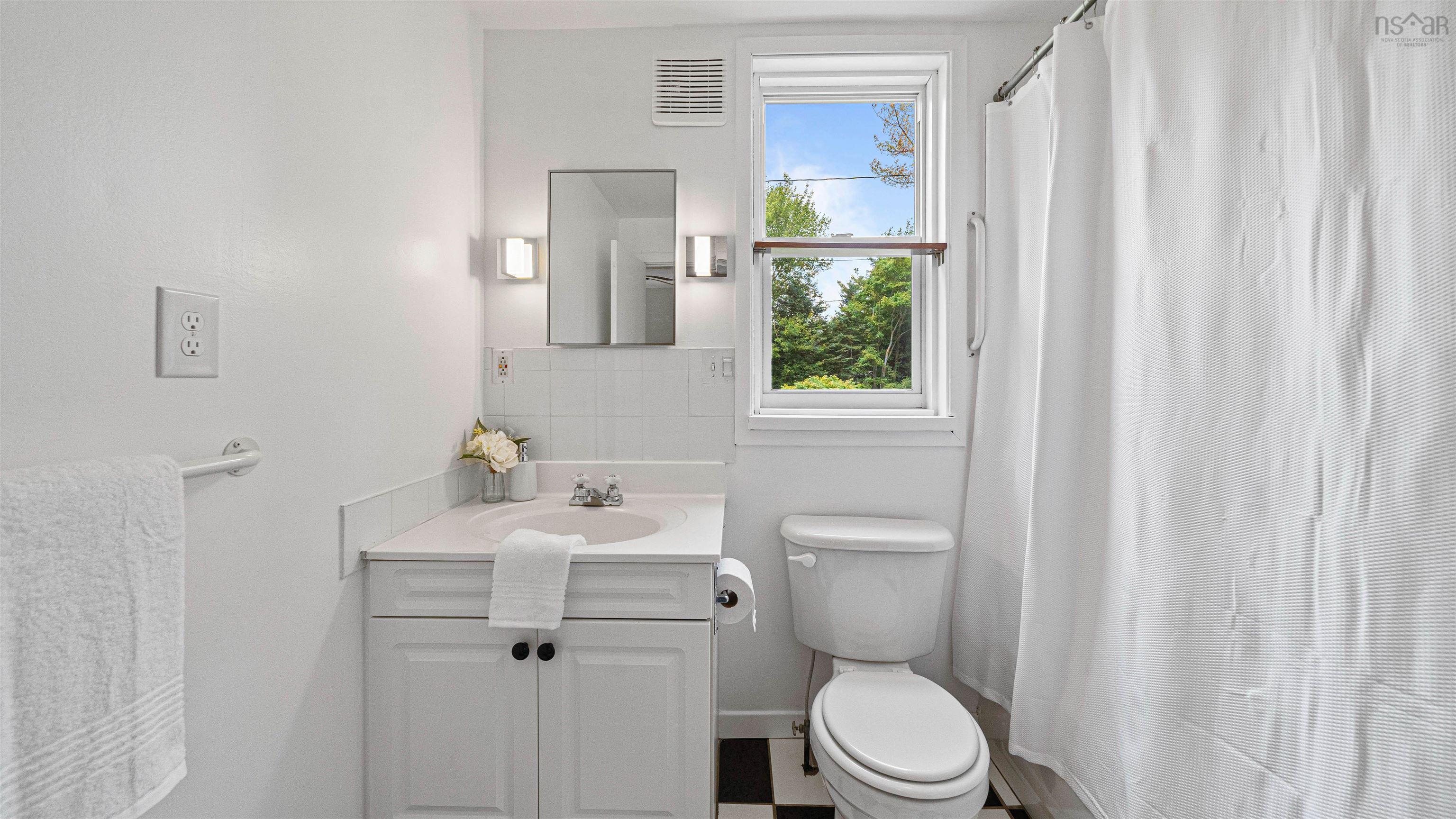 $499,900.00: 28 Hebridean Drive, Herring Cove