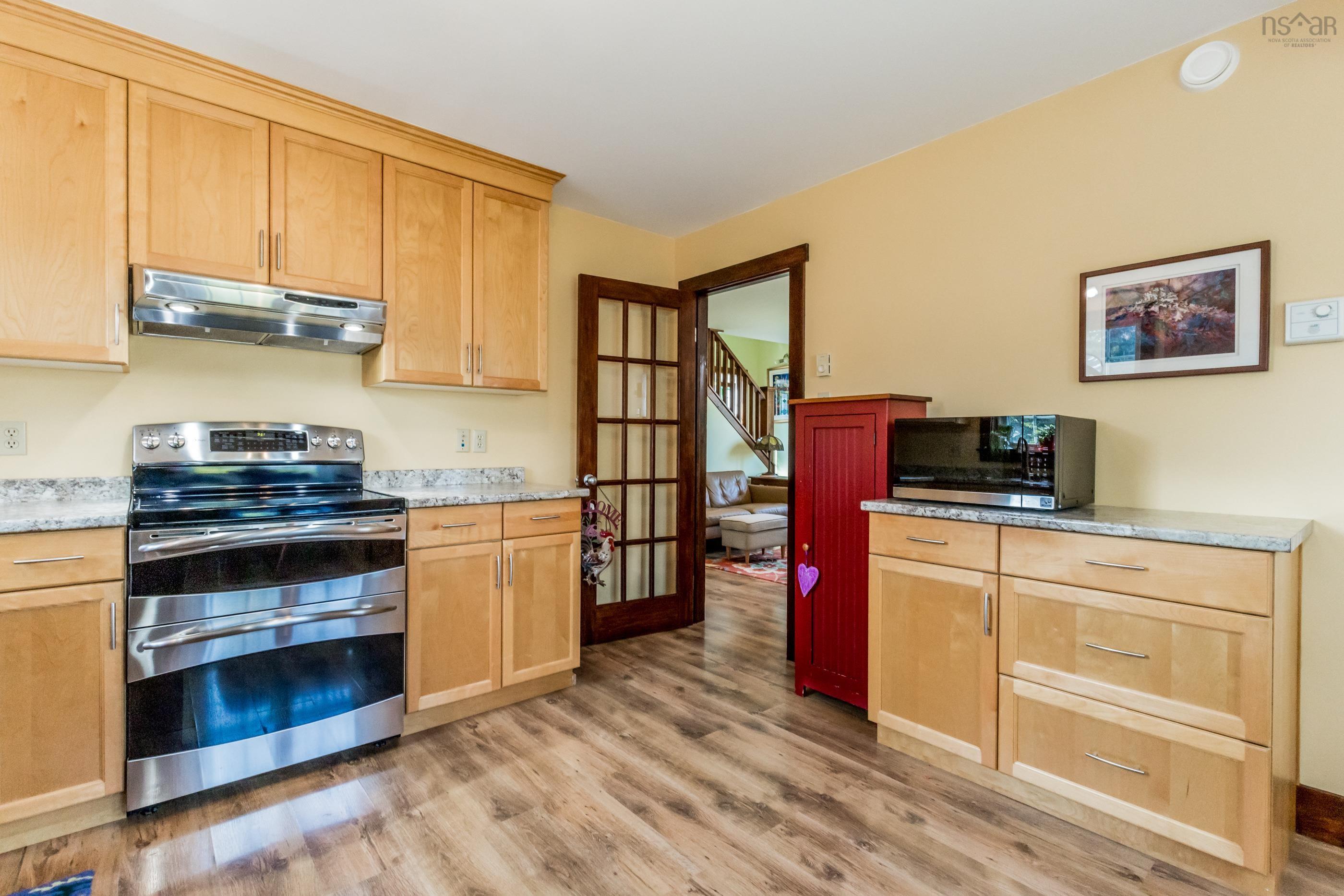 $415,000.00: 40 Wall Street, Canada Creek