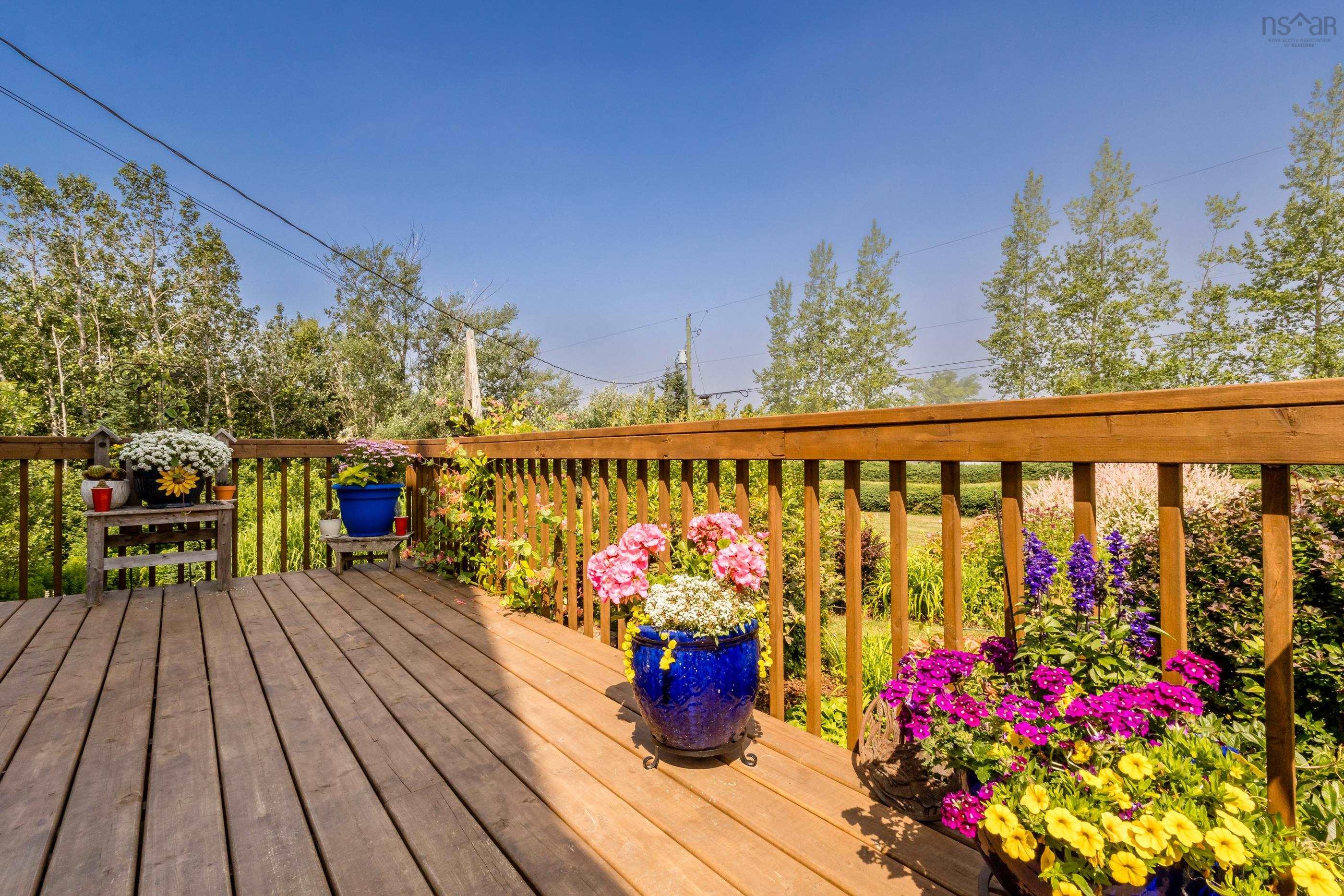 $415,000.00: 40 Wall Street, Canada Creek